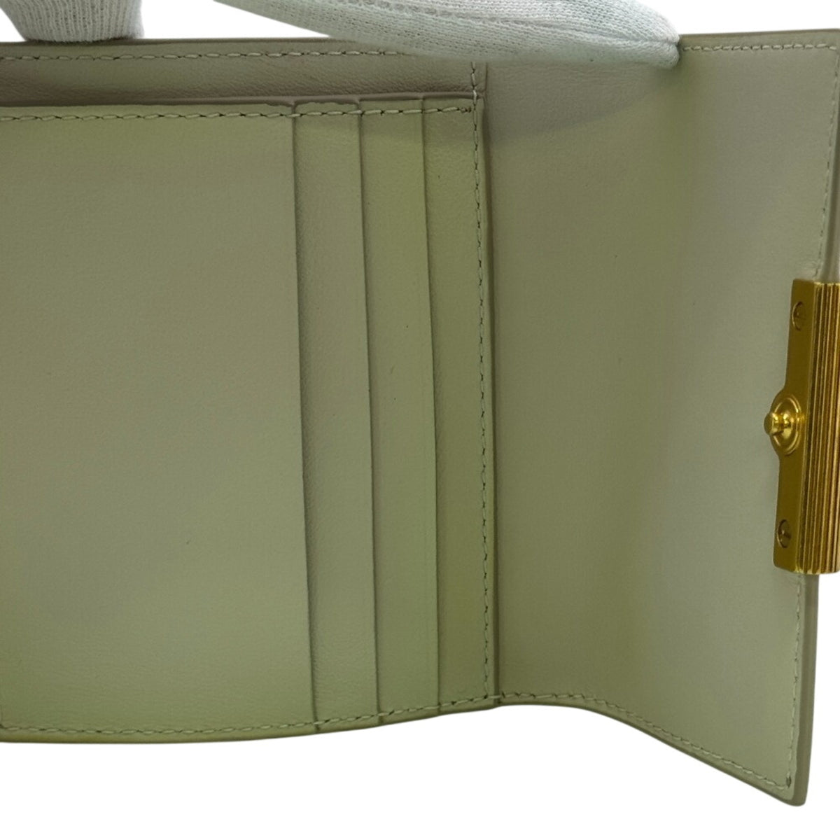 Bottega Veneta White Leather Wallet (Tri-Fold) (Pre-Owned)