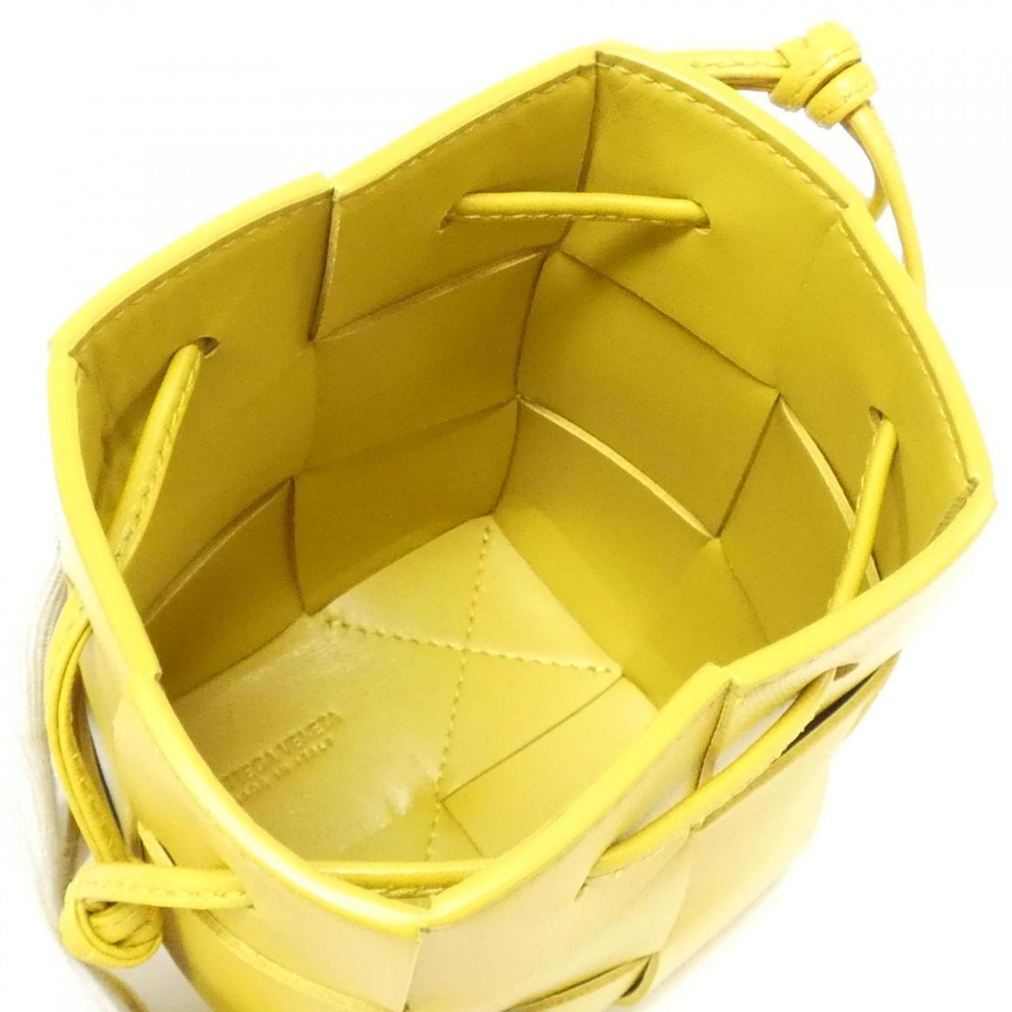 Bottega Veneta Yellow Intrecciato Shoulder Bag (Pre-Owned)