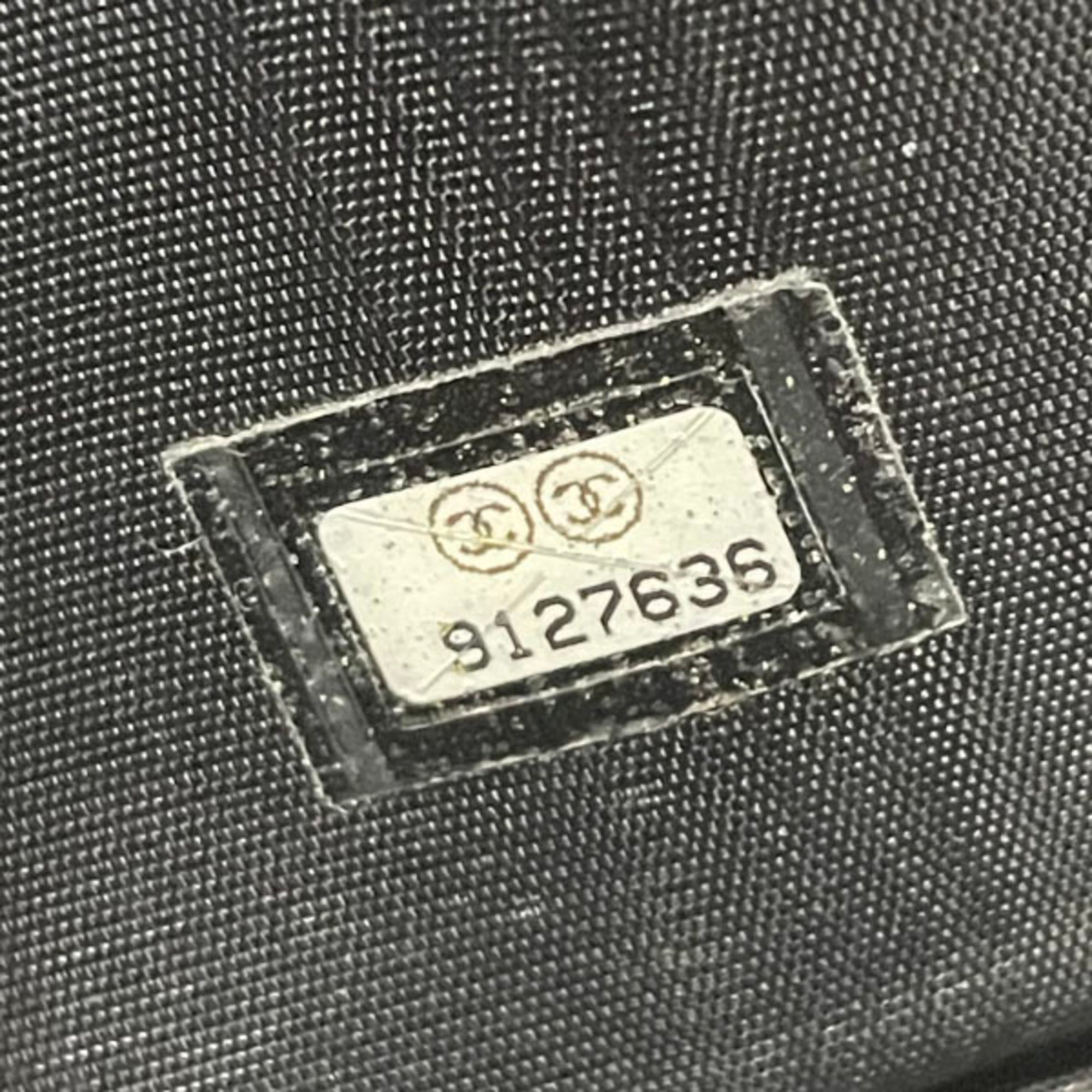 Chanel Black Grained Calfskin Wallet (Tri-Fold) (Pre-Owned)