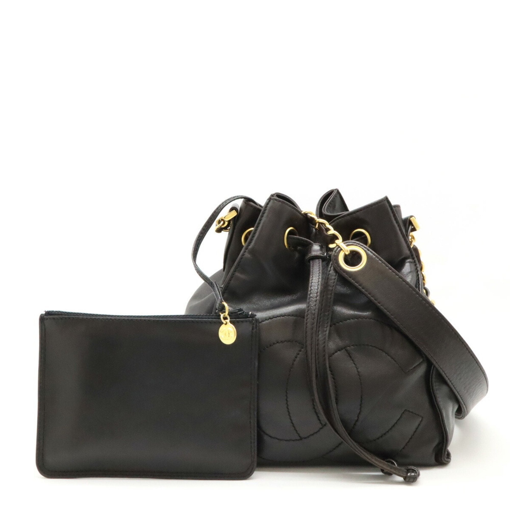 Chanel Black Leather Shoulder Bag (Pre-Owned)