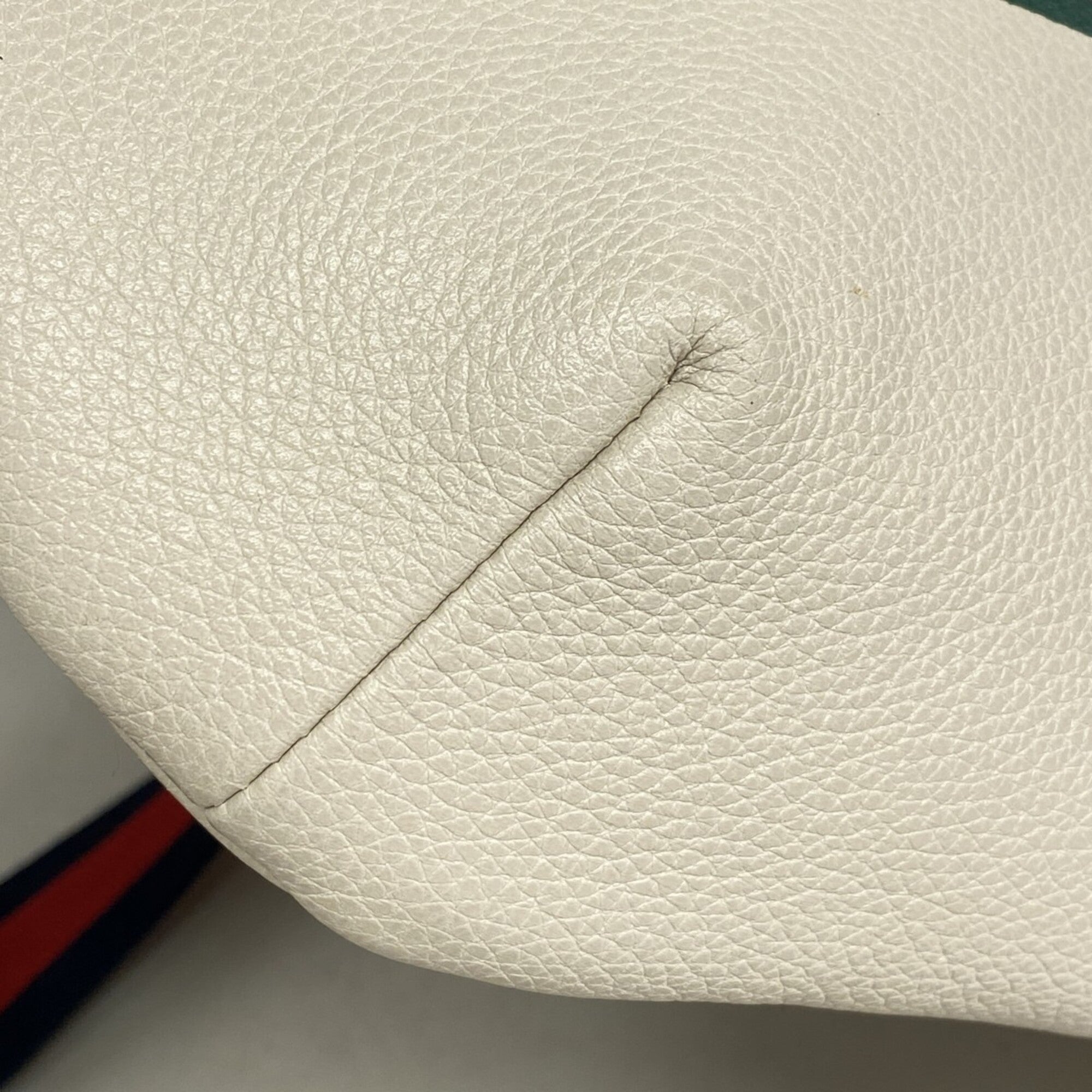 Gucci White Leather Fanny Pack (Pre-Owned)