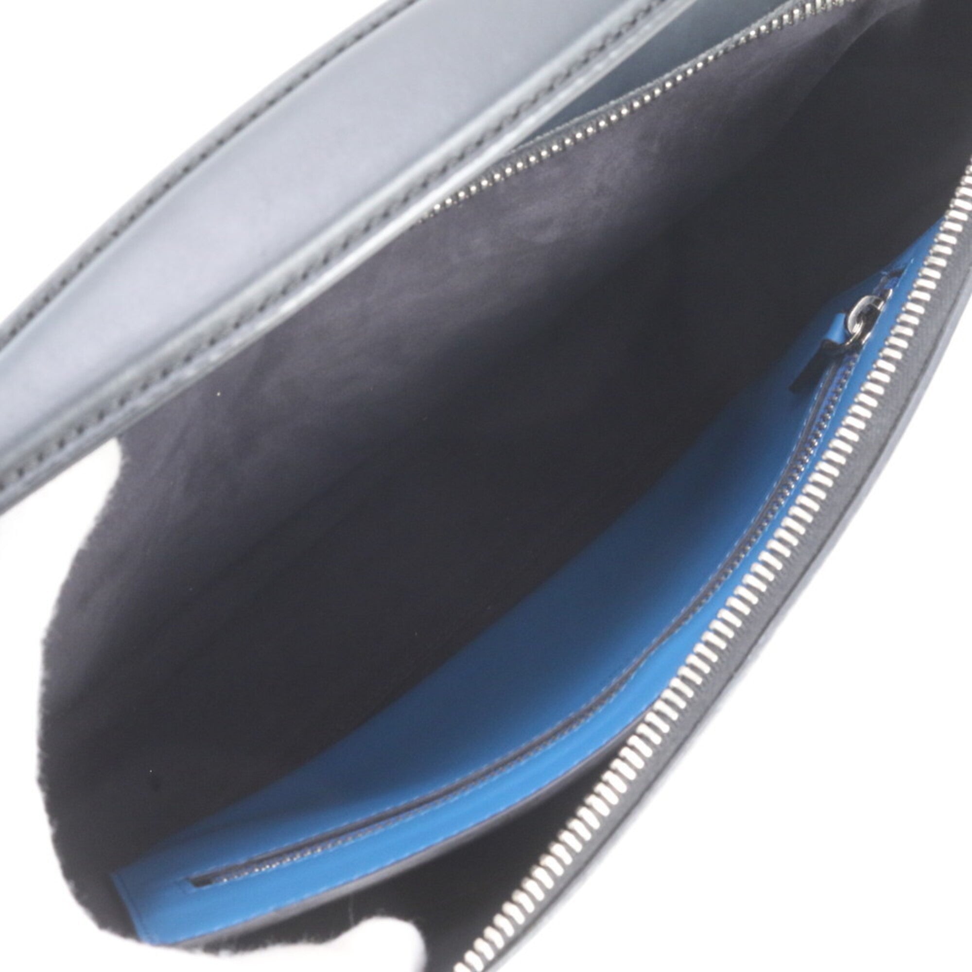 Fendi Black Leather Handbag (Pre-Owned)