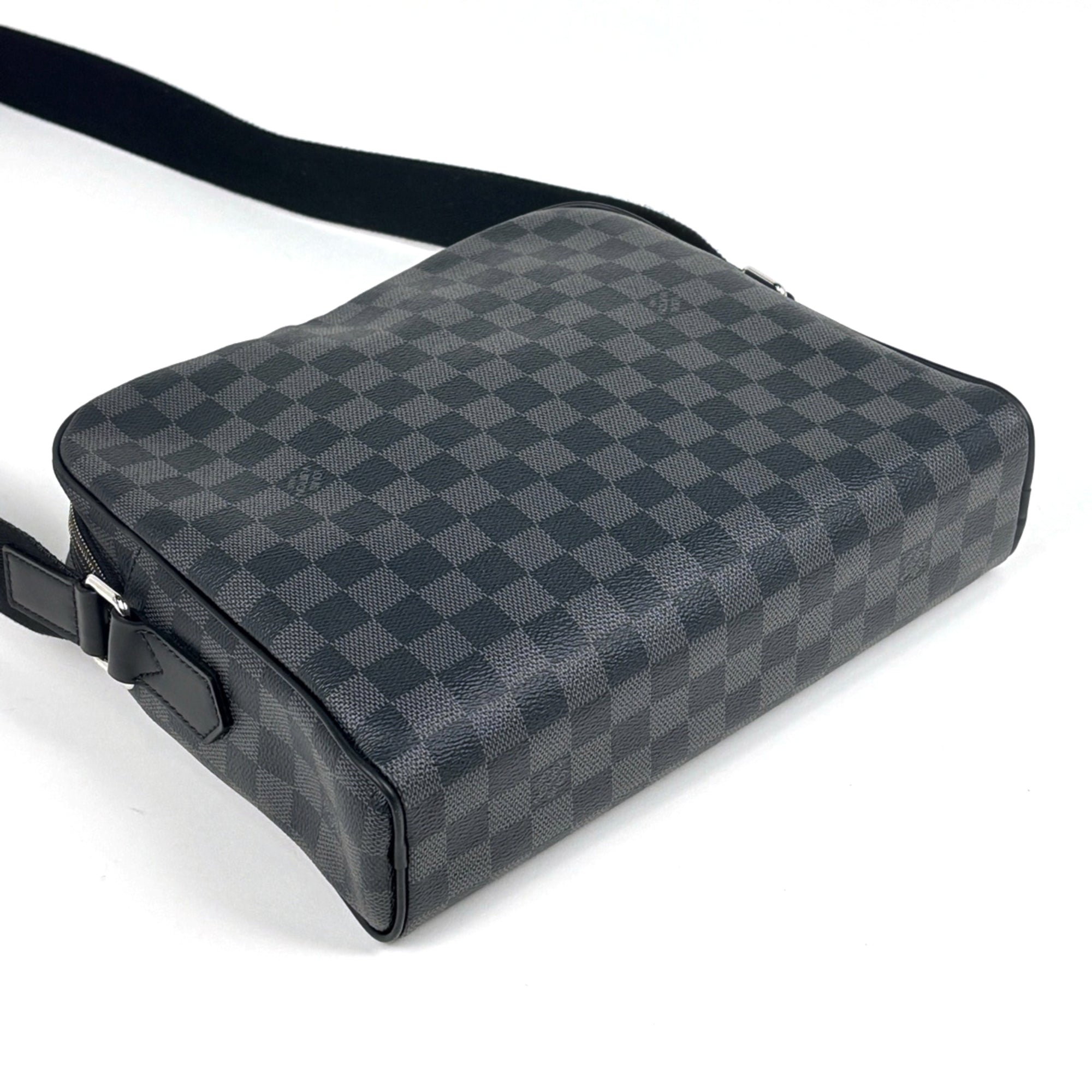 Louis Vuitton Damier Graphite Black Noir Damier Graphite Messenger Bag Shoulder Bag (Pre-Owned)