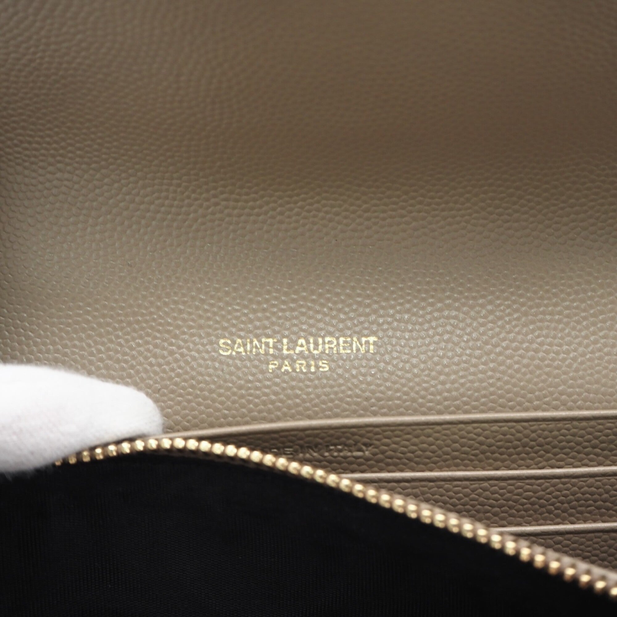 Yves Saint Laurent Beige Leather Long Wallet (Bi-Fold) (Pre-Owned)