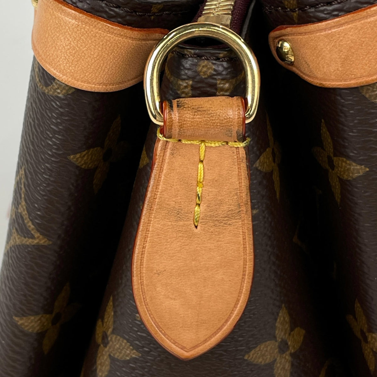 Louis Vuitton Brown Monogram Handbag (Pre-Owned)