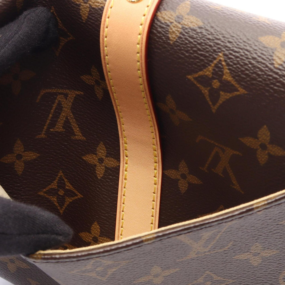 Louis Vuitton Brown Monogram Monogram Handbag (Pre-Owned)