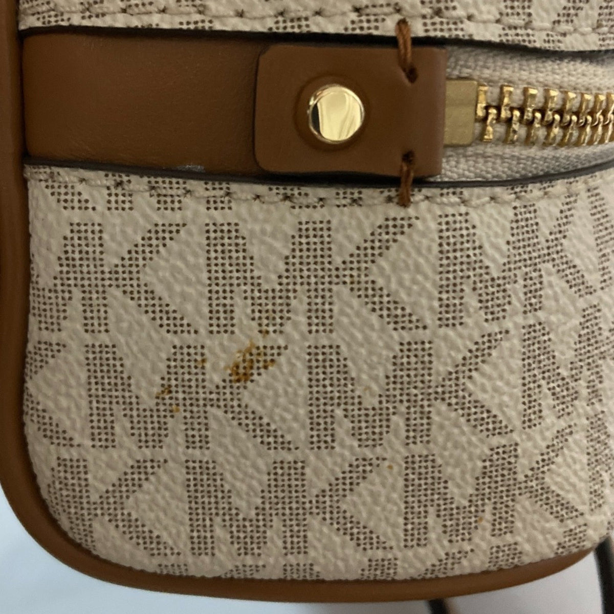 Michael Kors White Backpack (Pre-Owned)