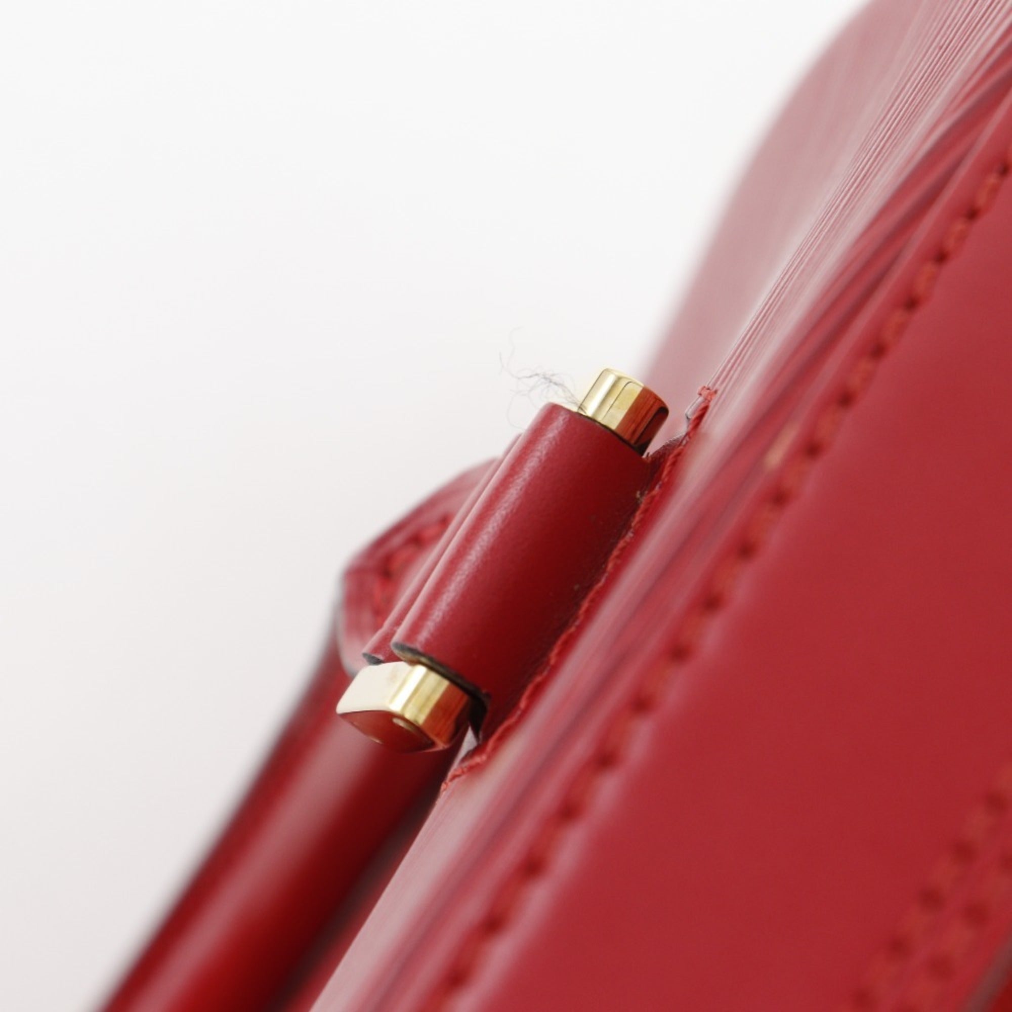 Louis Vuitton Epi Red Color Epi Leather Handbag (Pre-Owned)