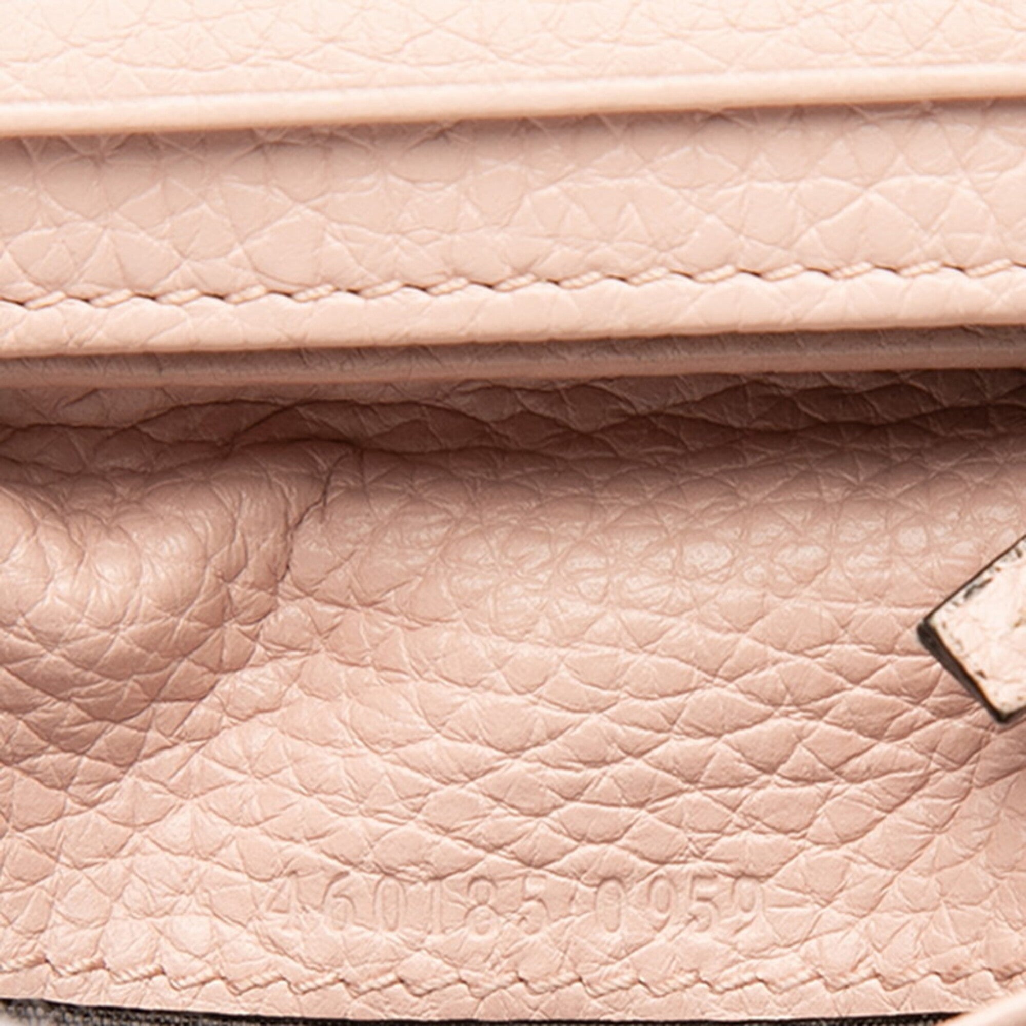 Gucci Pink Leather Wallet (Bi-Fold) (Pre-Owned)