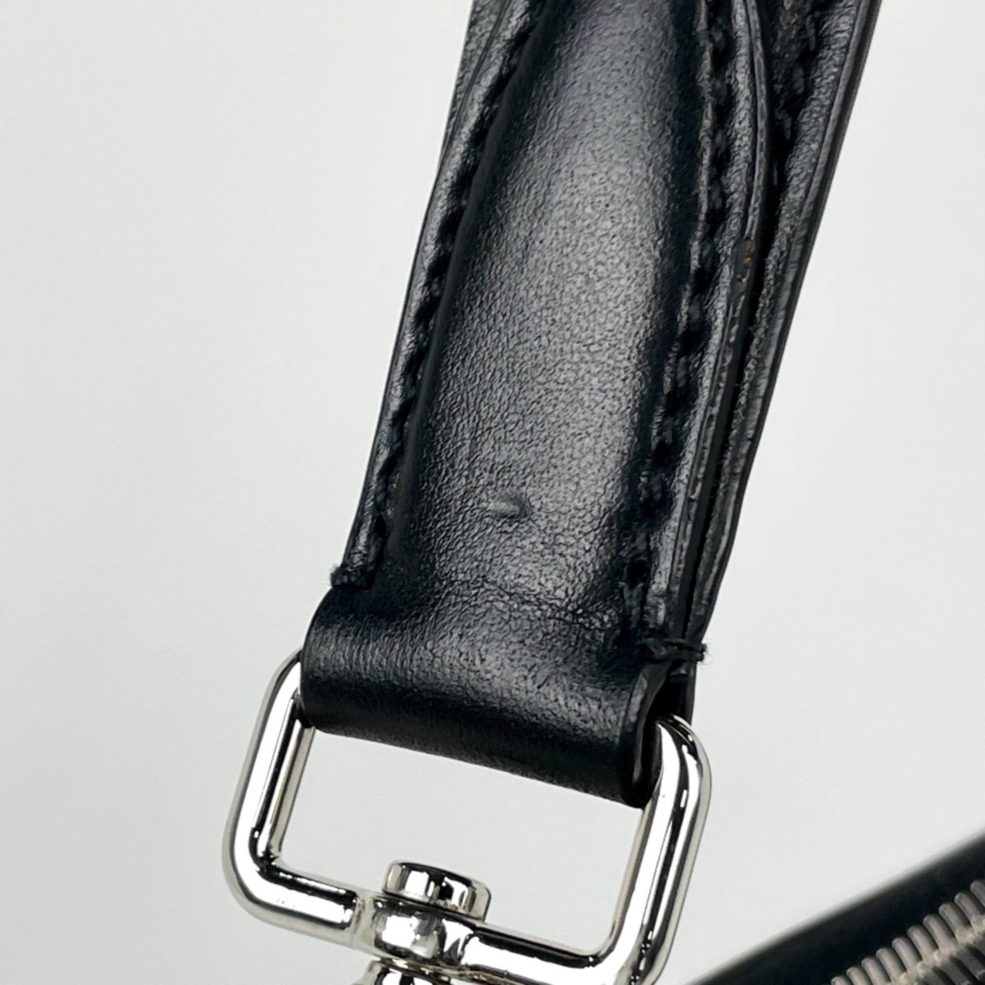 Prada Black Leather Shoulder Bag (Pre-Owned)