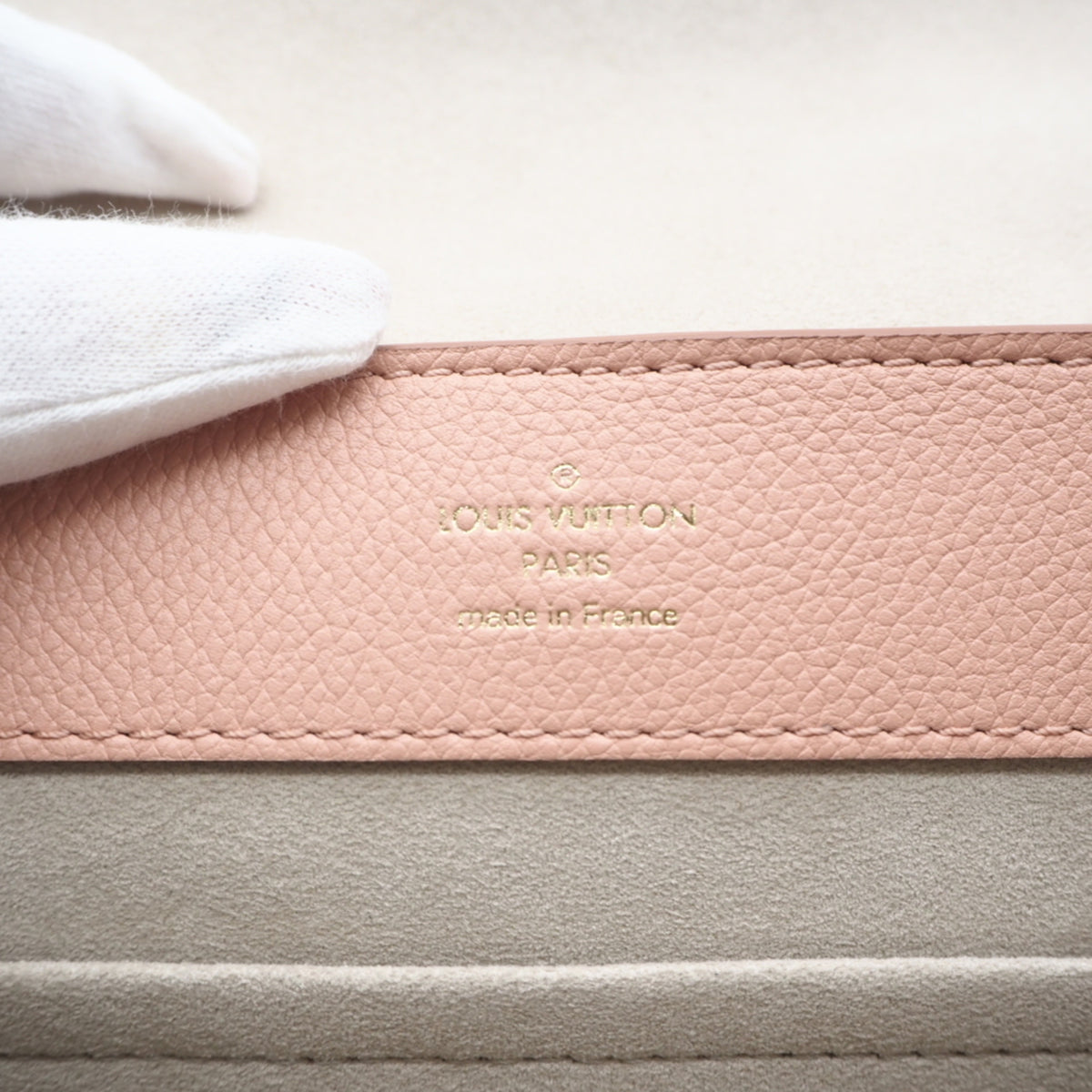 Louis Vuitton Pink Beige Leather Shoulder Bag (Pre-Owned)