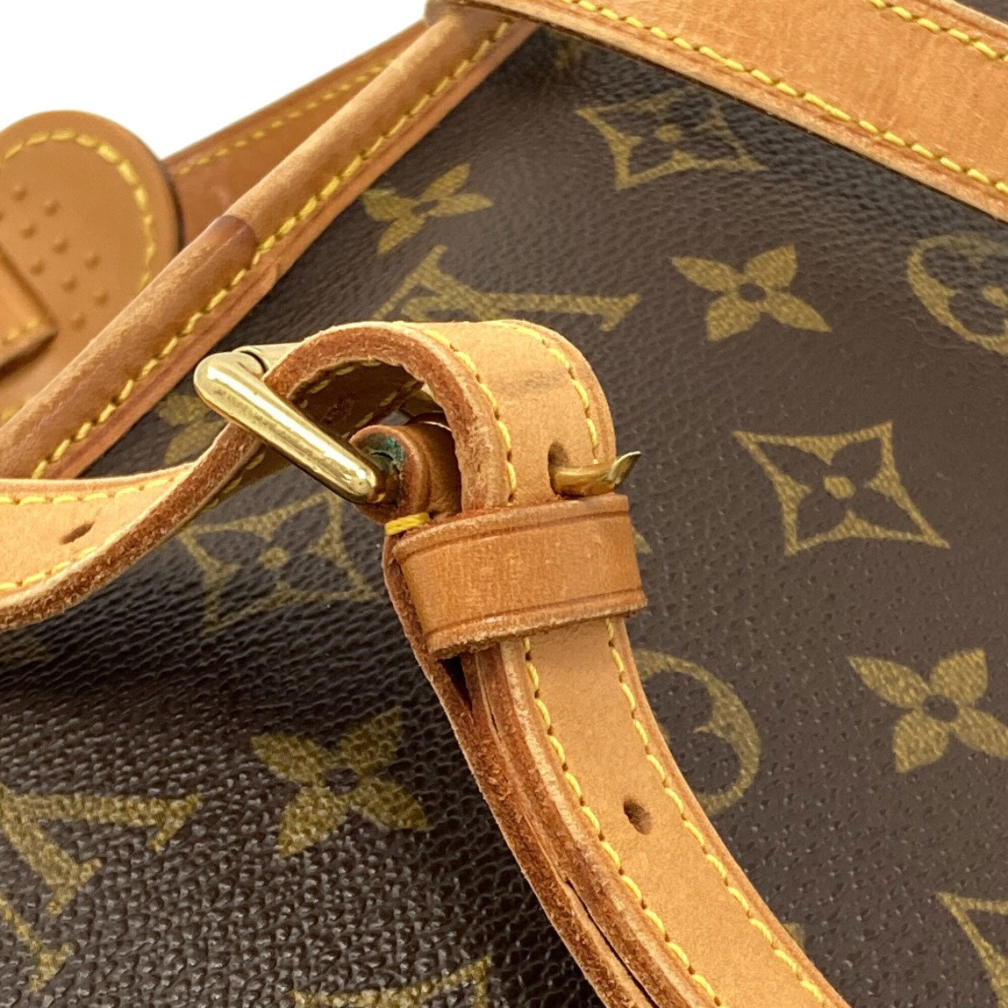 Louis Vuitton Monogram Monogram Canvas Shoulder Bag (Pre-Owned)