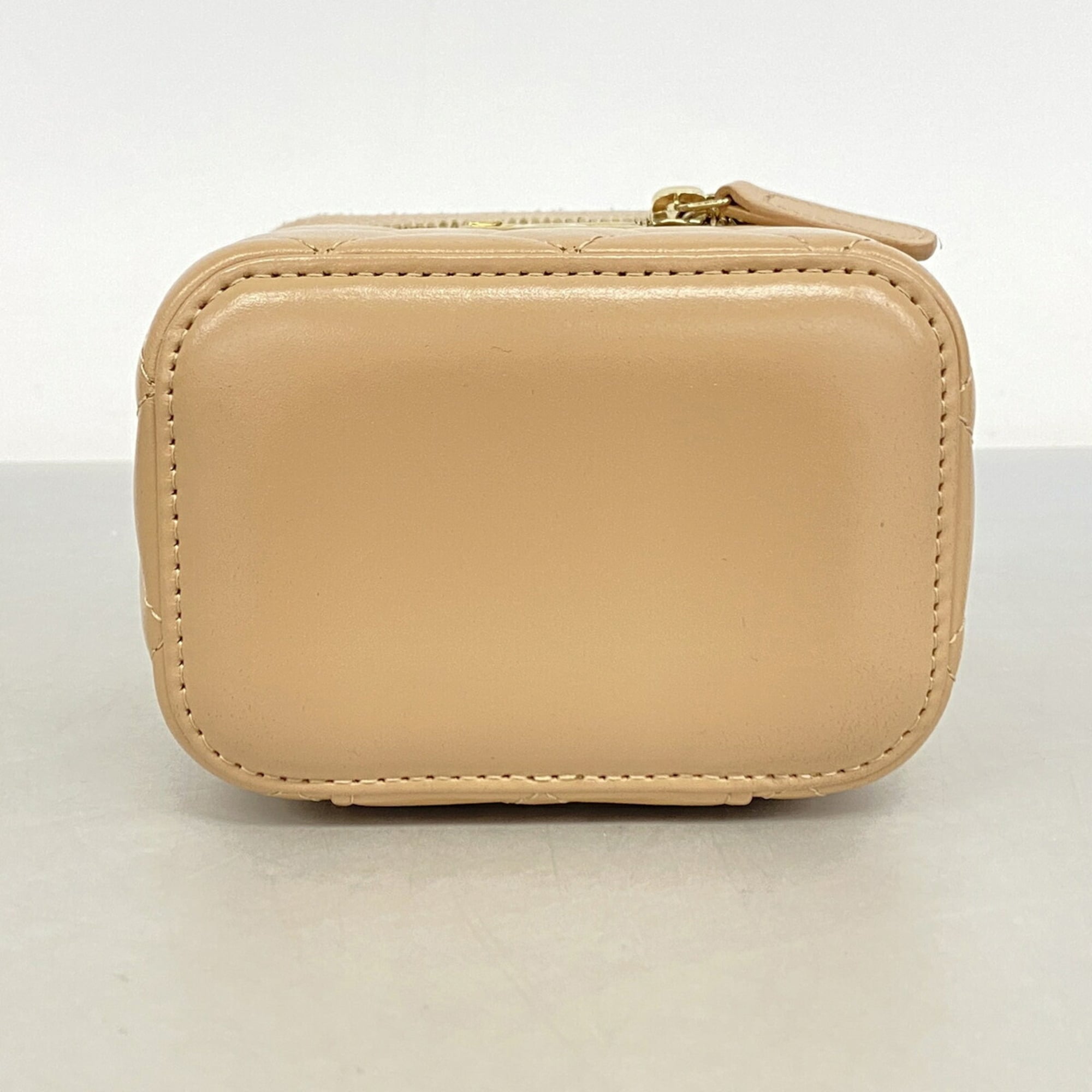 Chanel Pink Beige Leather Vanity Bag (Pre-Owned)