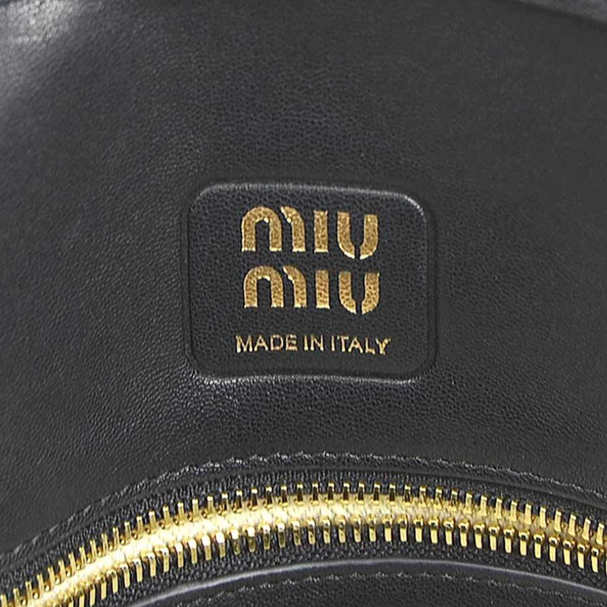 Miu Miu Black Leather Handbag (Pre-Owned)