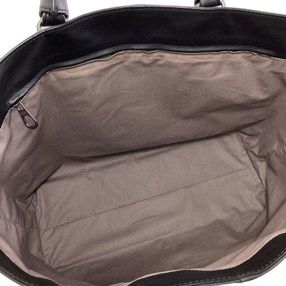 Bottega Veneta Black Leather Handbag (Pre-Owned)