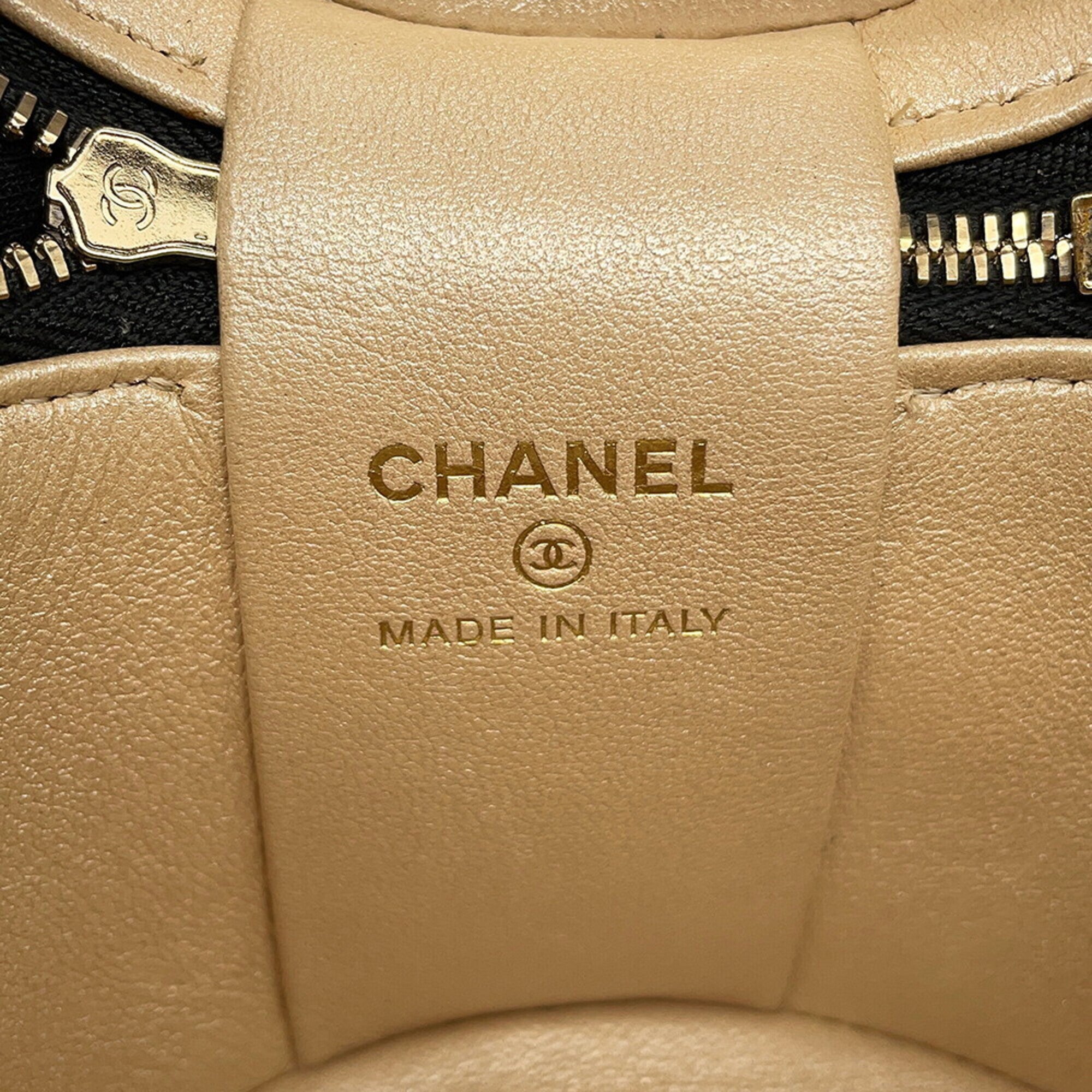Chanel Matelasse Black Leather Handbag Vanity Bag (Pre-Owned)