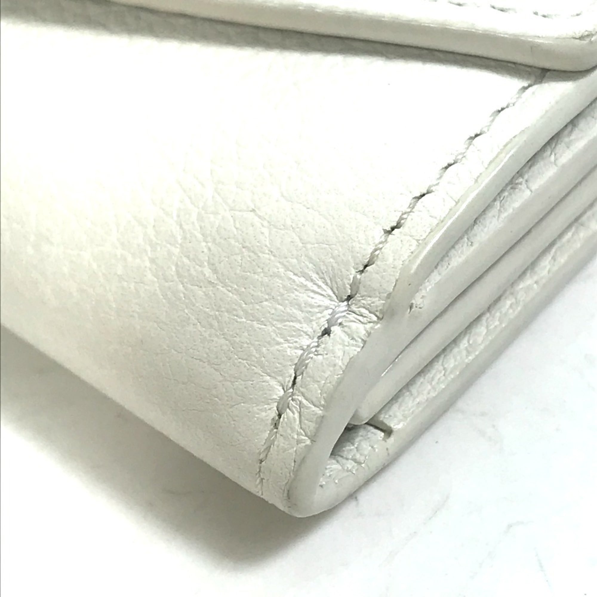 Louis Vuitton White Leather Wallet (Tri-Fold) (Pre-Owned)