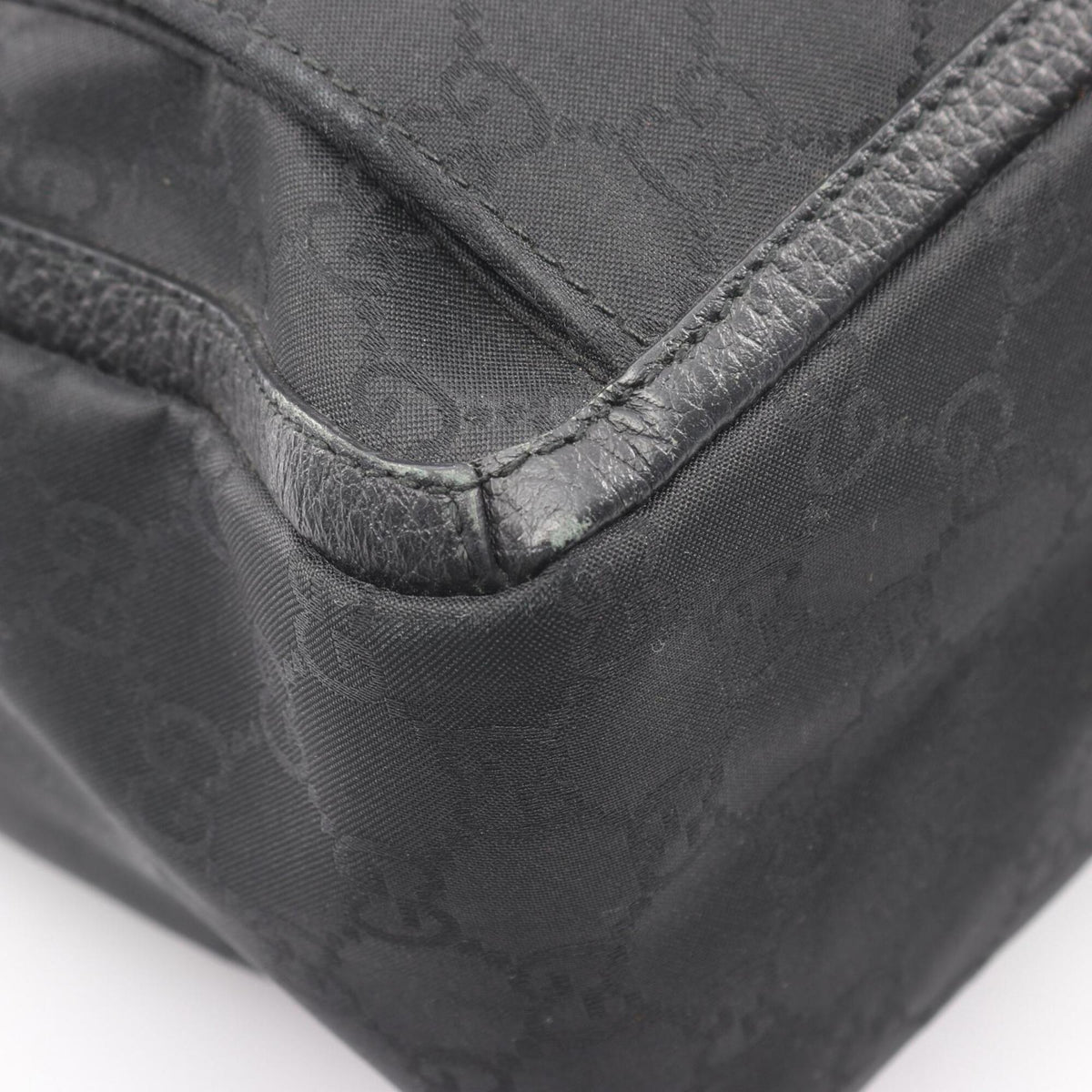Gucci Black Nylon Leather Handbag Tote Bag (Pre-Owned)