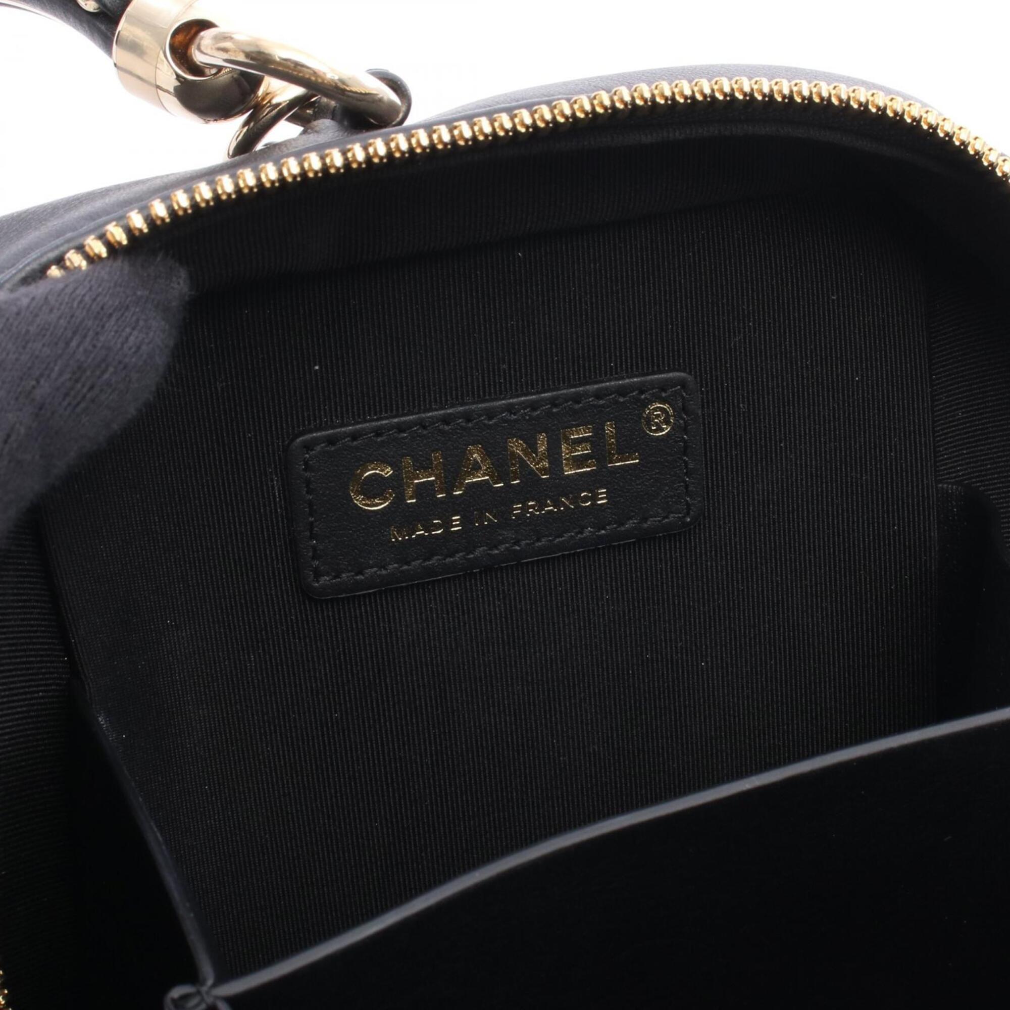 Chanel Black Leather Handbag Shoulder Bag (Pre-Owned)