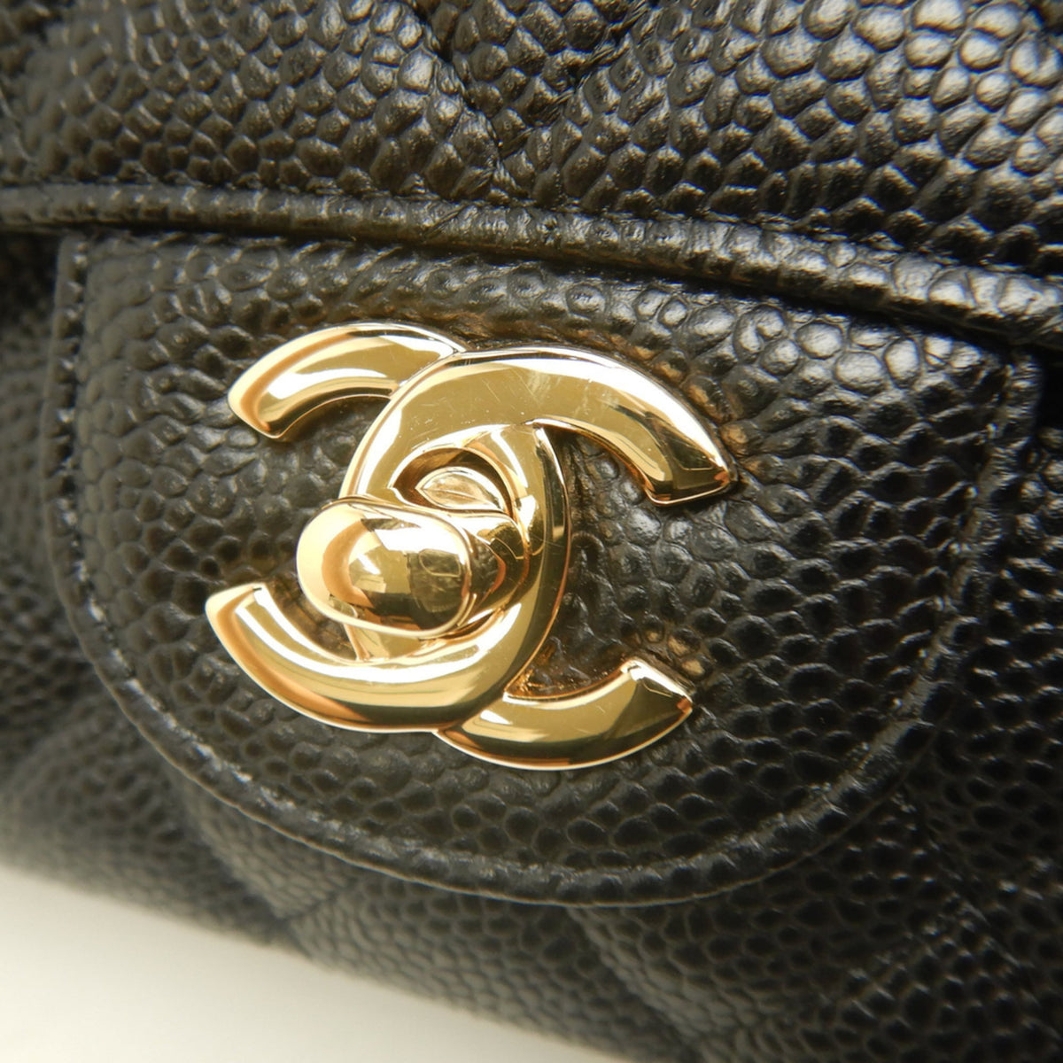 Chanel Black Grained Calfskin Shoulder Bag (Pre-Owned)