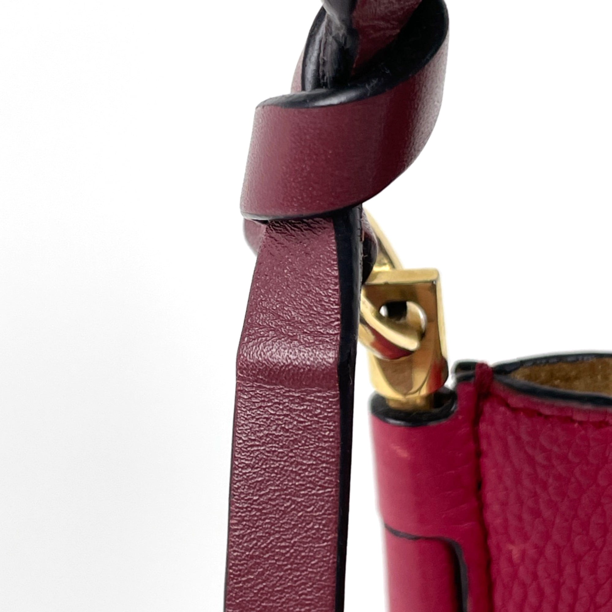 Loewe Pink Leather Shoulder Bag (Pre-Owned)