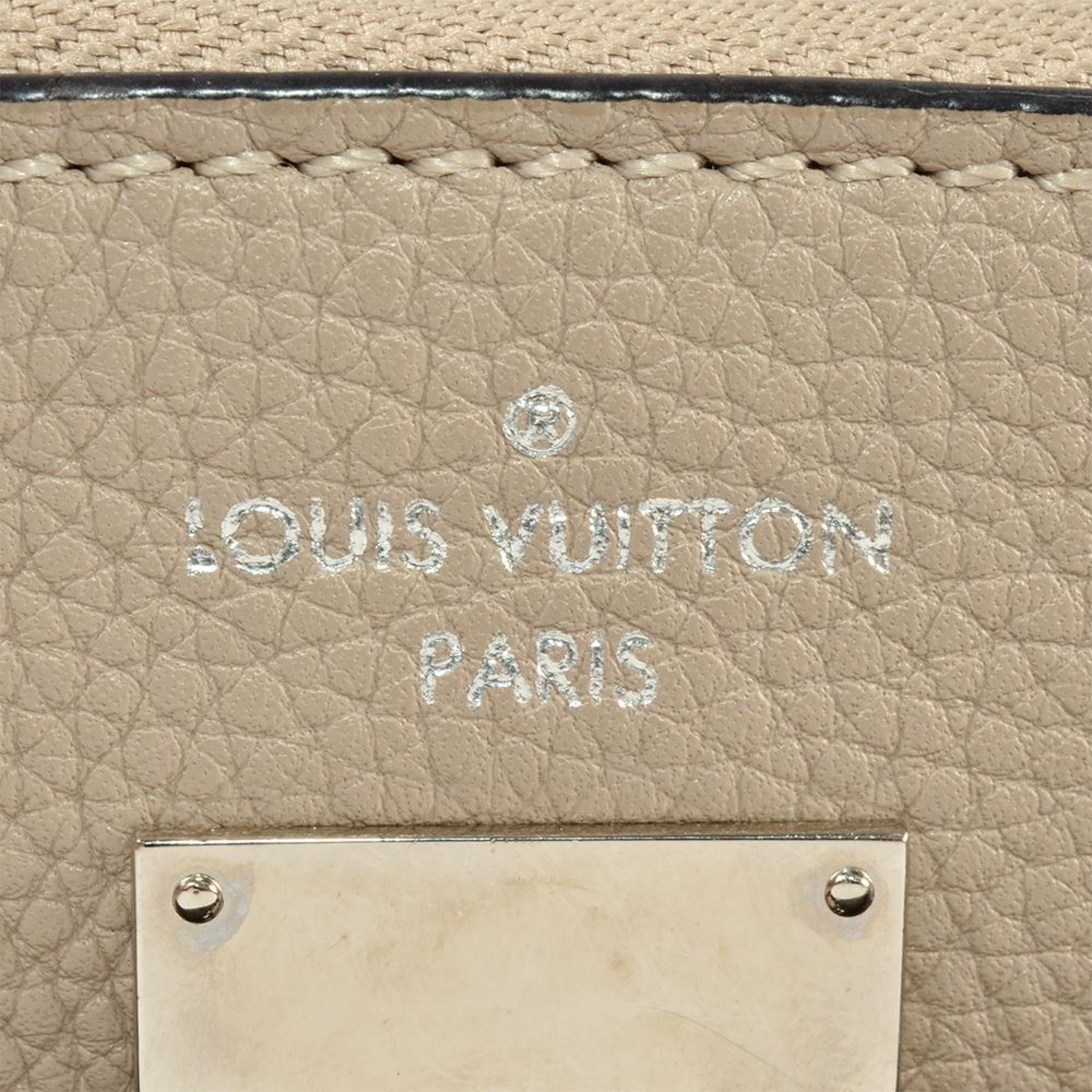 Louis Vuitton Beige Leather Handbag (Pre-Owned)