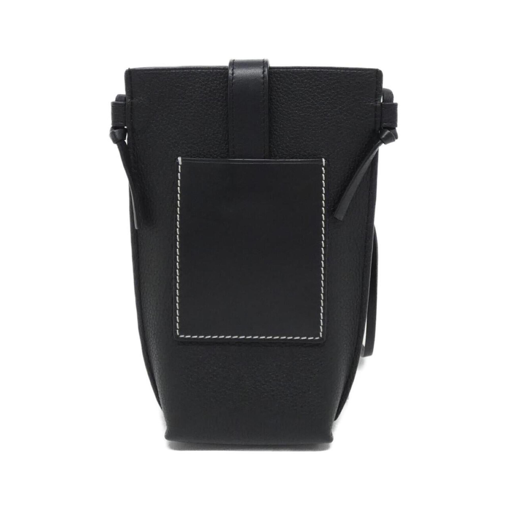 Loewe Black Leather Shoulder Bag (Pre-Owned)