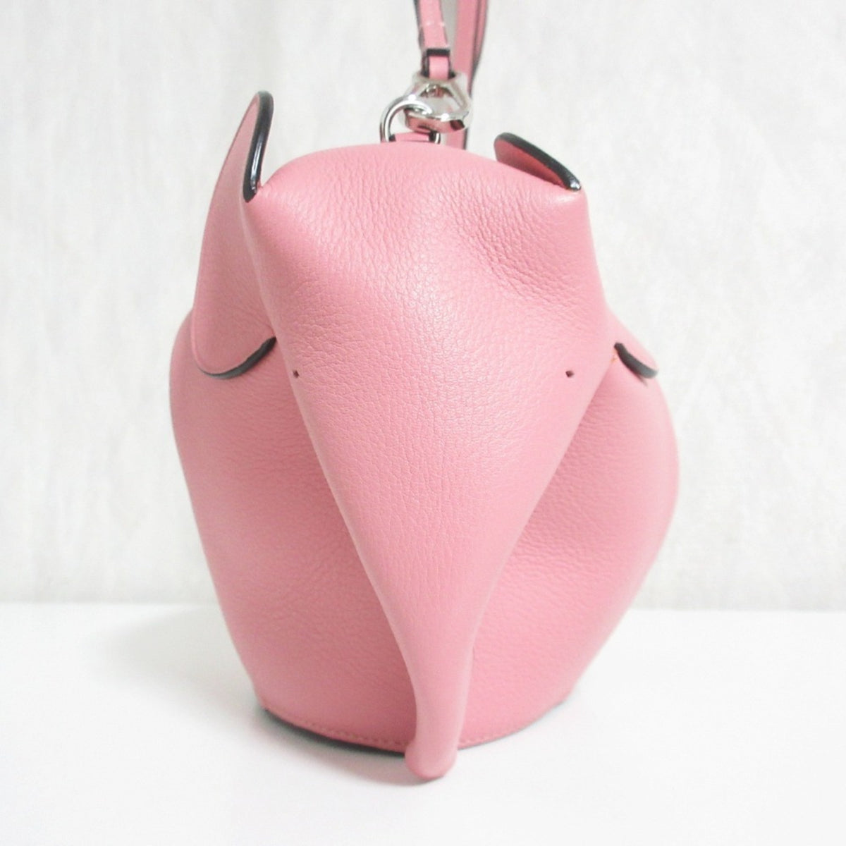 Loewe Pink Leather Shoulder Bag (Pre-Owned)