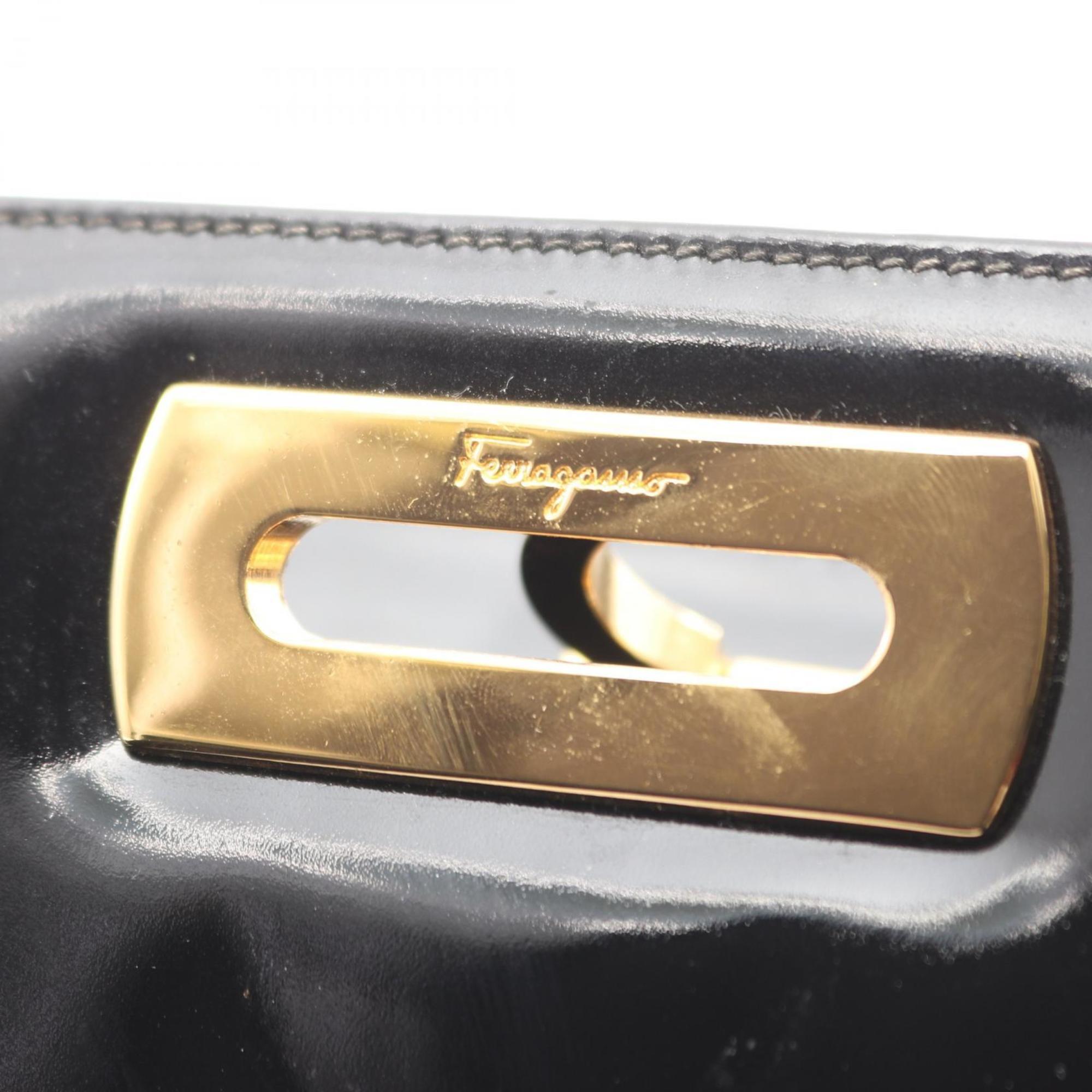 Salvatore Ferragamo Black Patent Leather Handbag Shoulder Bag (Pre-Owned)