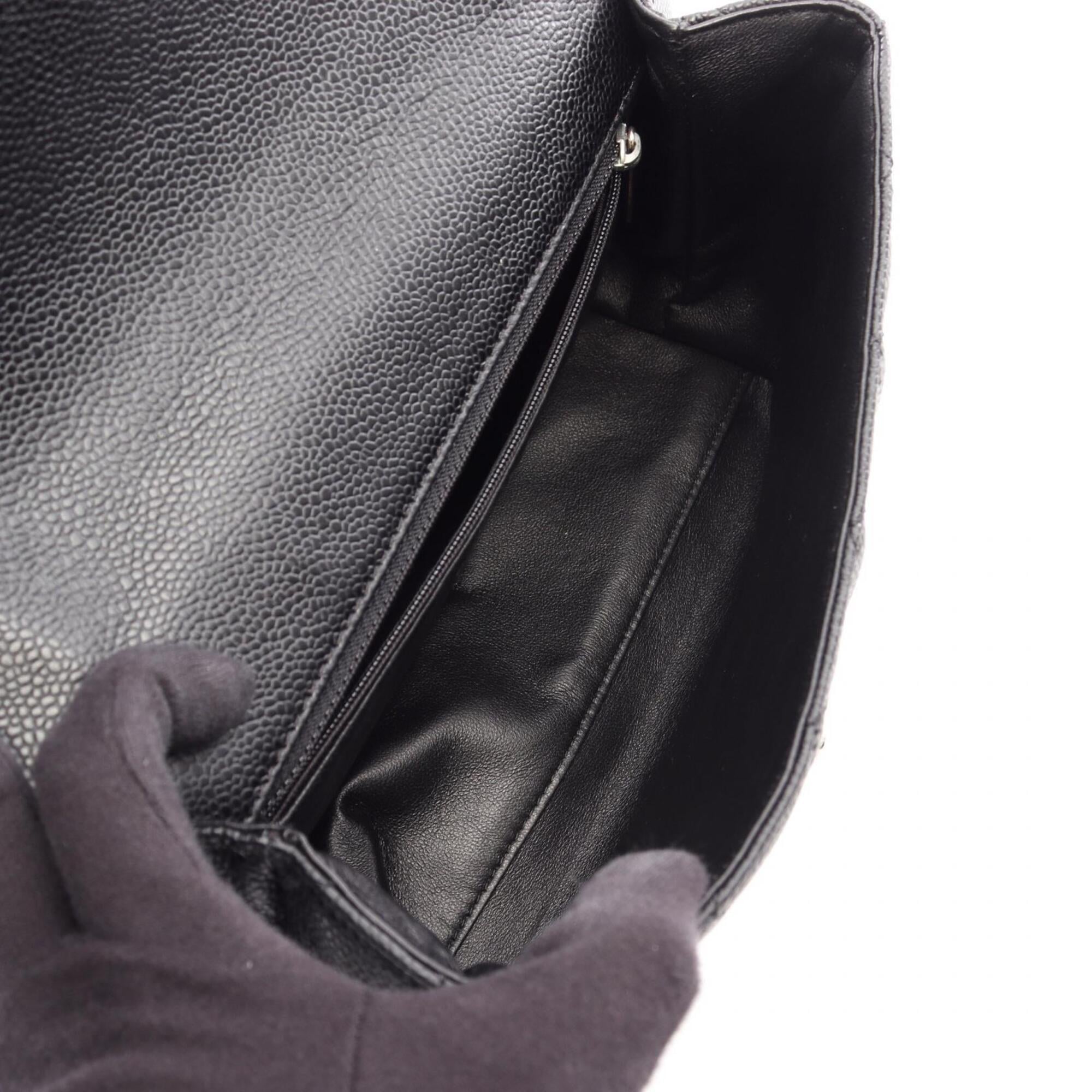 Chanel Black Grained Calfskin Handbag (Pre-Owned)