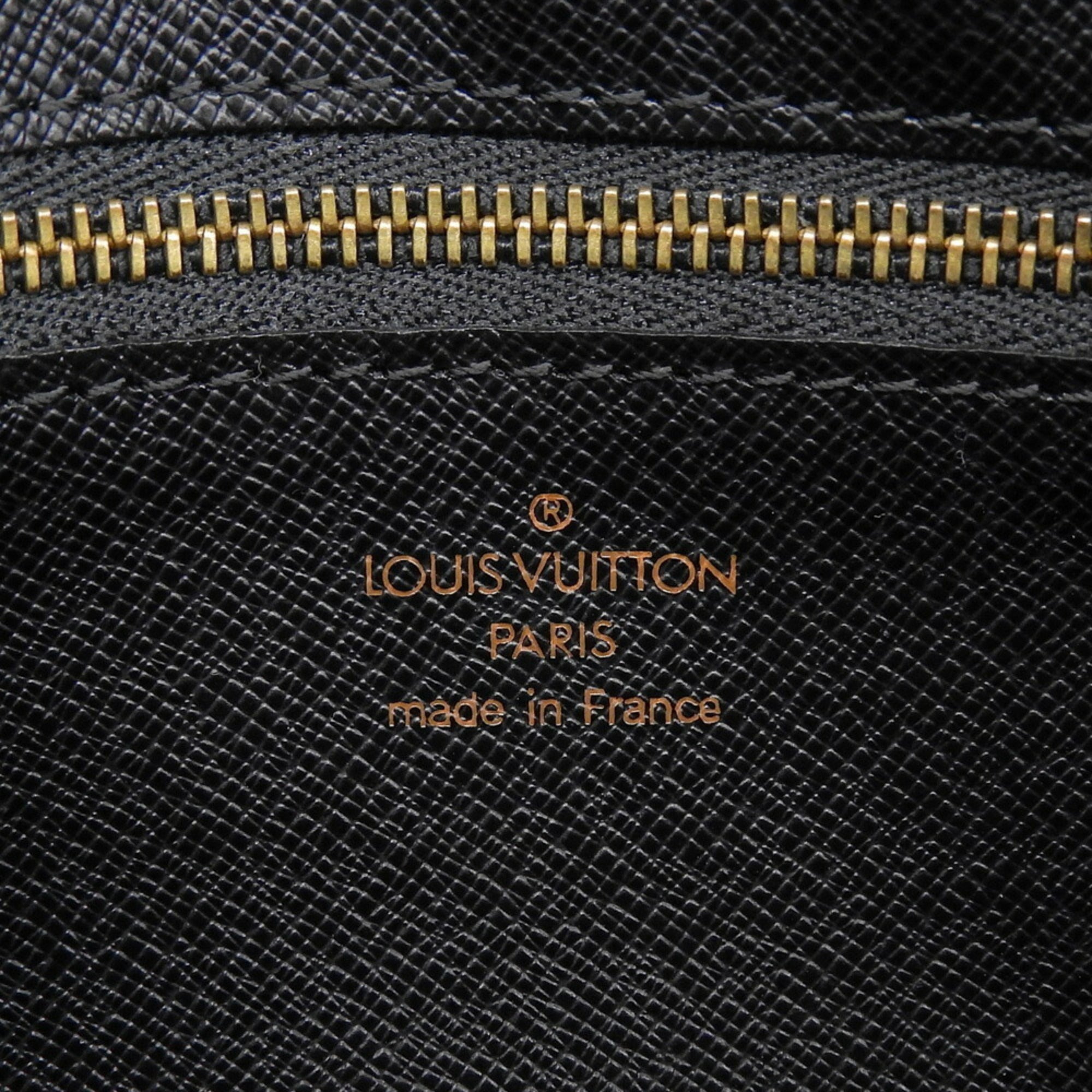 Louis Vuitton Black Noir Epi Leather Shoulder Bag (Pre-Owned)
