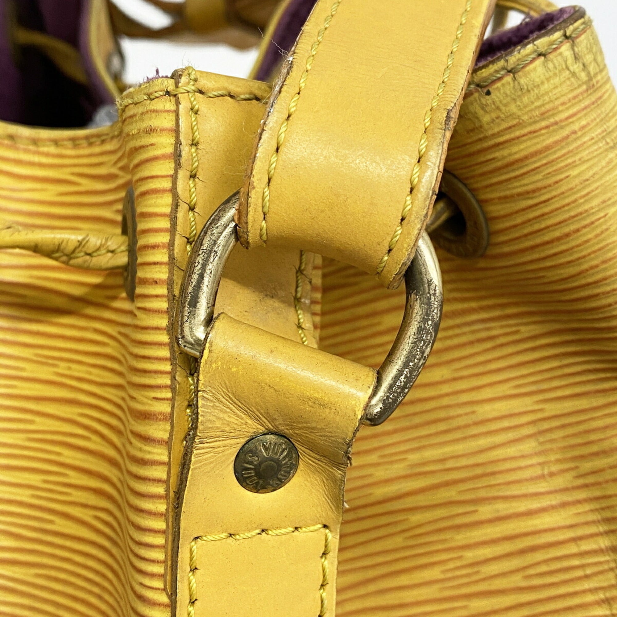 Louis Vuitton Jaune Shoulder Bag (Pre-Owned)