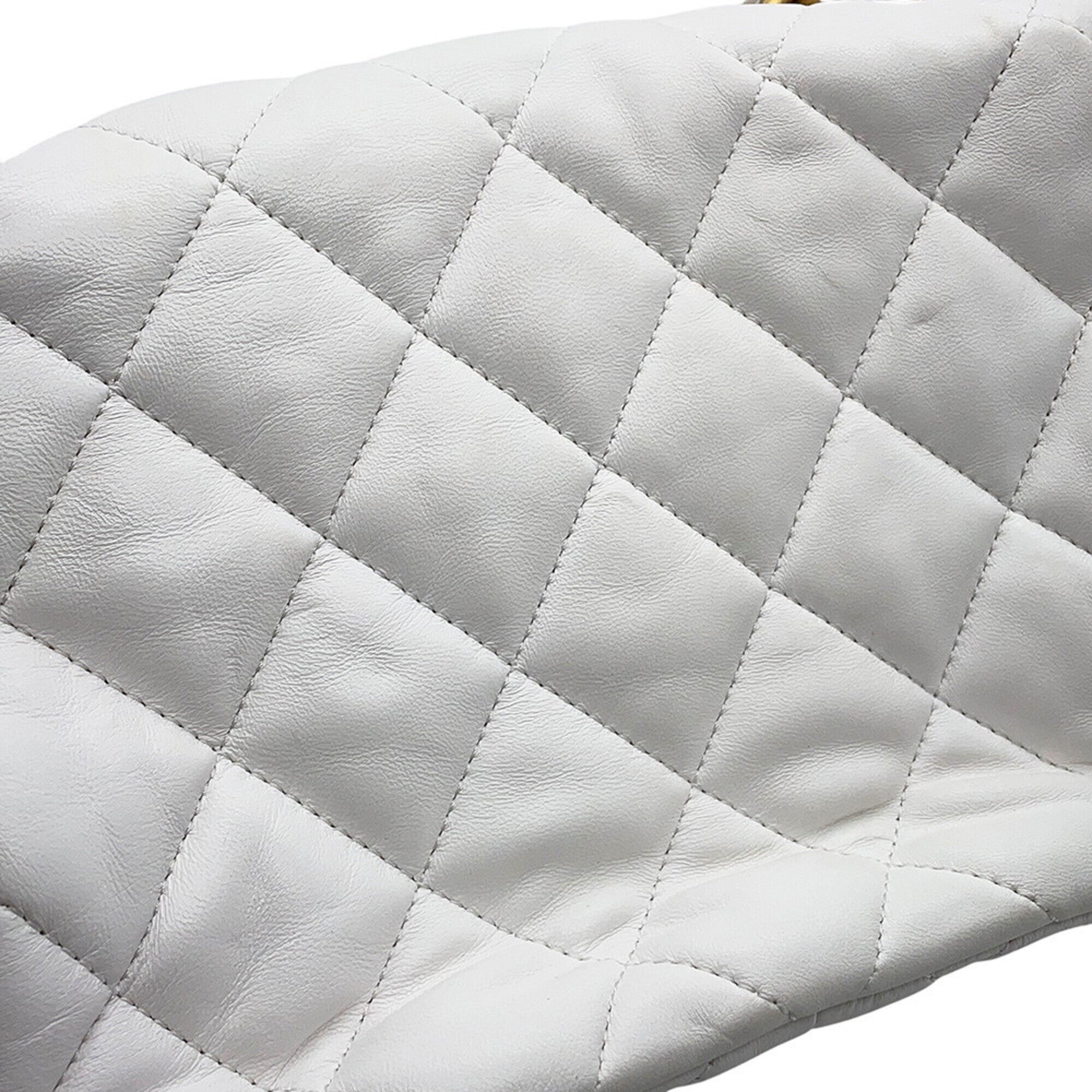 Chanel White Handbag Shoulder Bag (Pre-Owned)