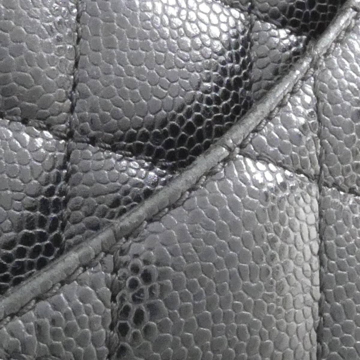 Chanel Black Grained Calfskin Shoulder Bag (Pre-Owned)