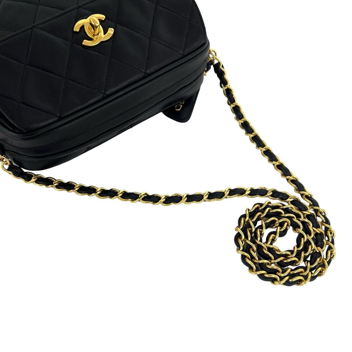 Chanel Black Leather Shoulder Bag (Pre-Owned)