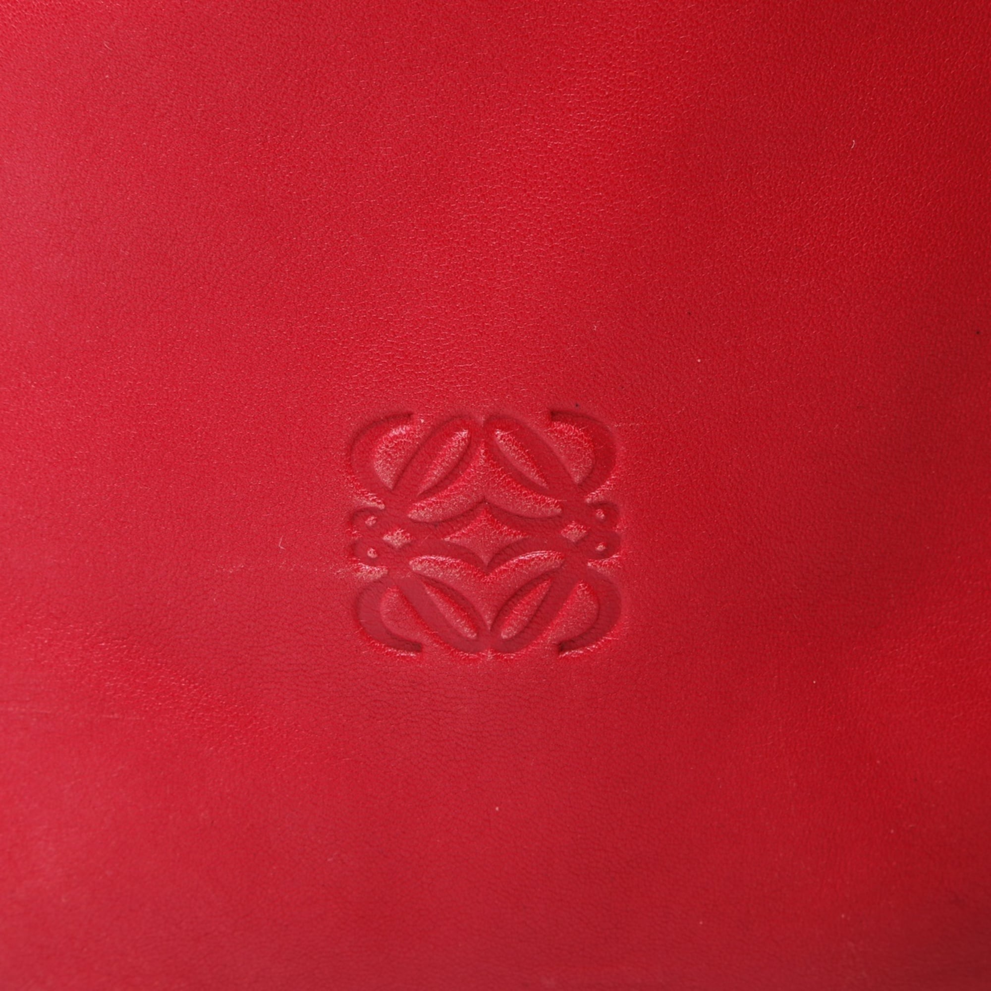 Loewe Red Color Shoulder Bag (Pre-Owned)