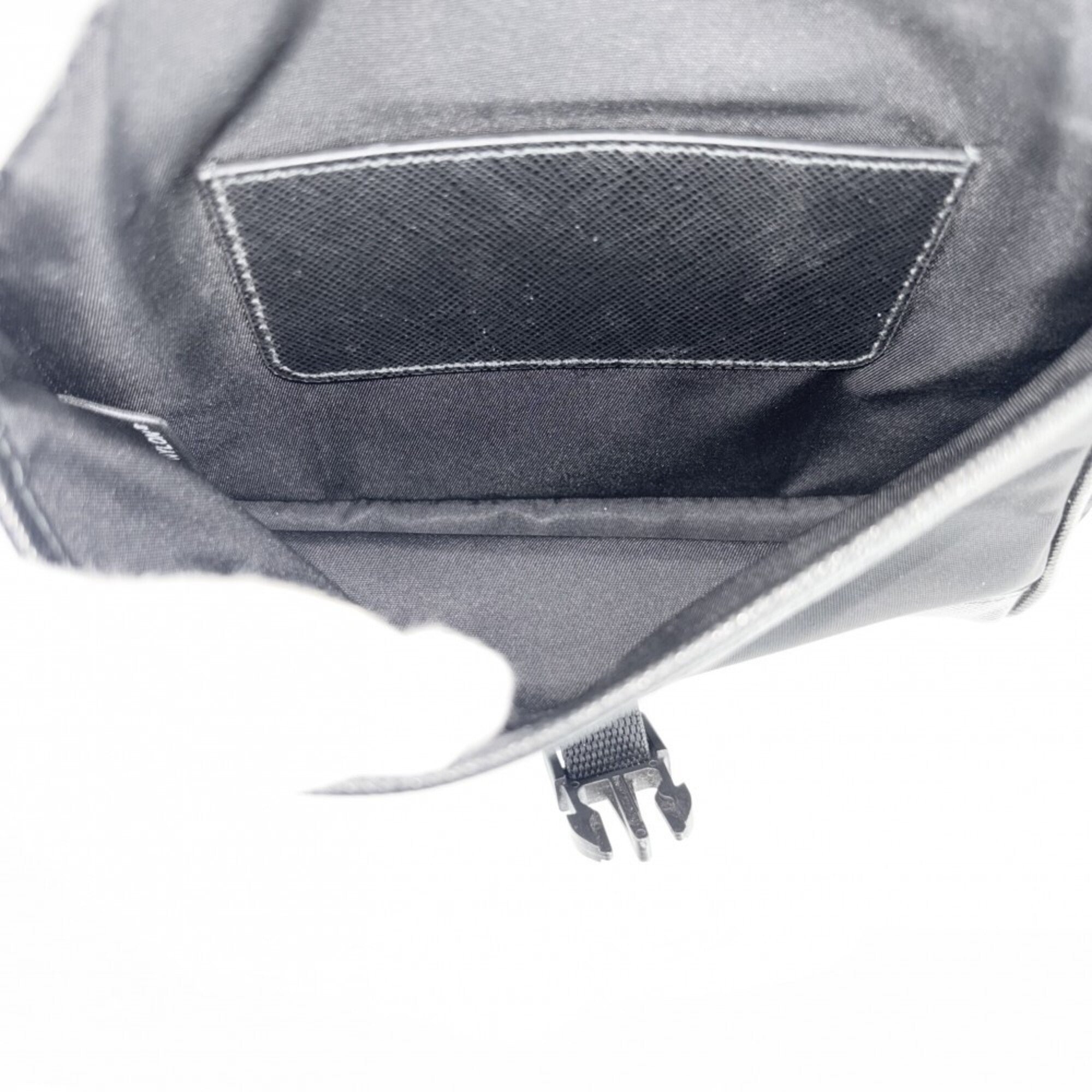 Prada Black Nylon Pochette Shoulder Bag (Pre-Owned)