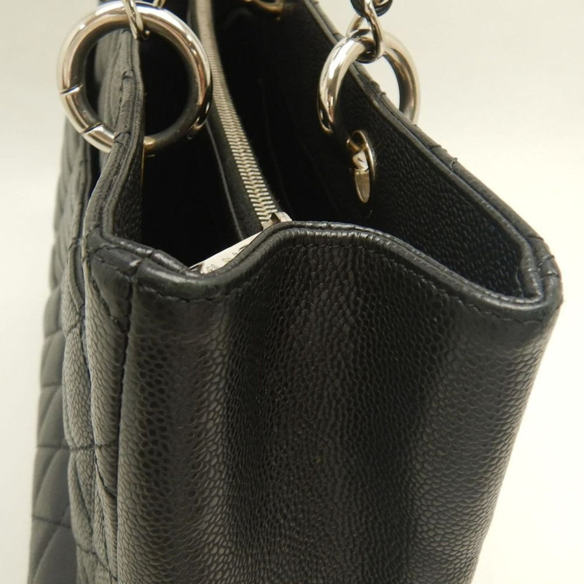 Chanel Black Grained Calfskin Tote Bag (Pre-Owned)