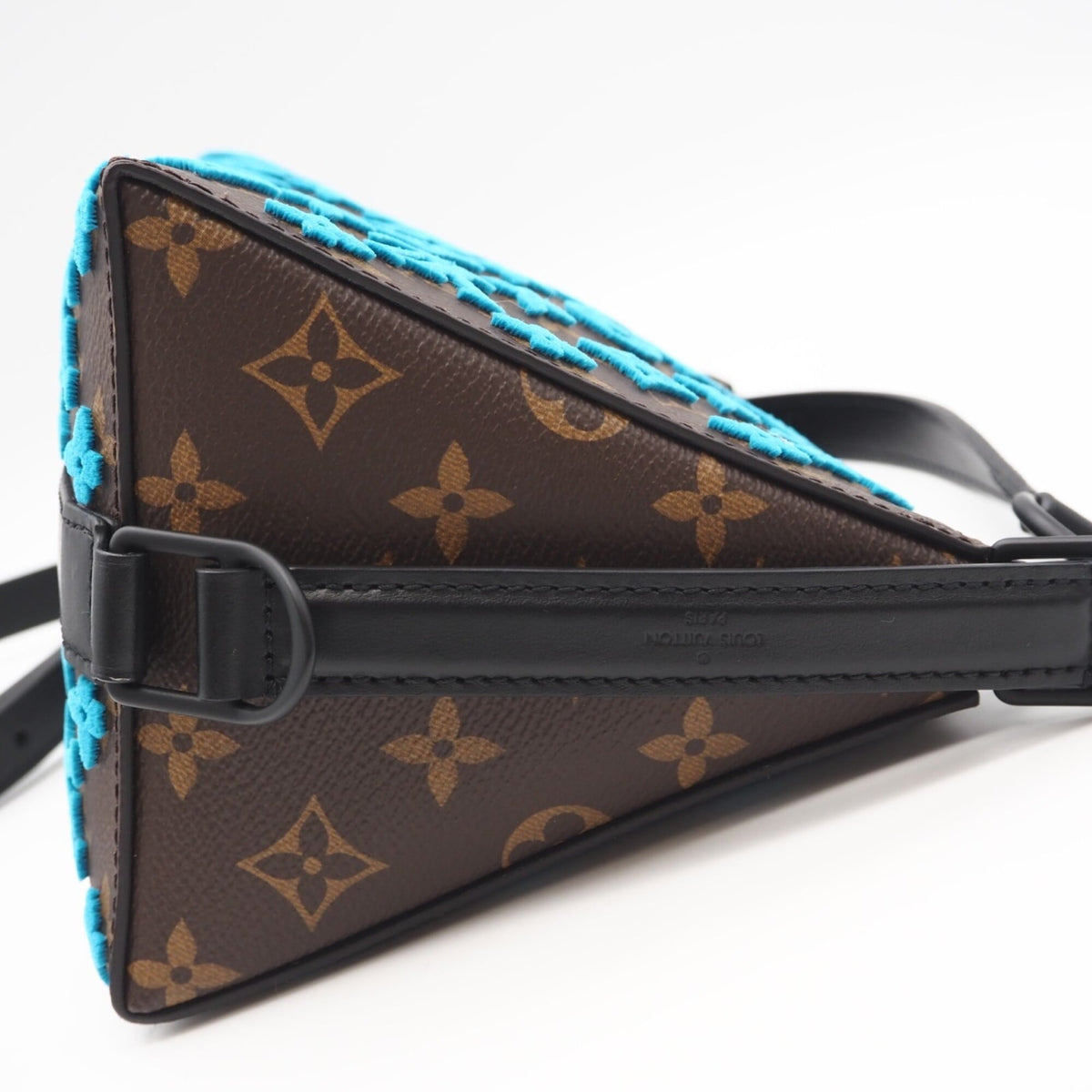 Louis Vuitton Beige Blue Brown Coated Canvas Leather Shoulder Bag (Pre-Owned)