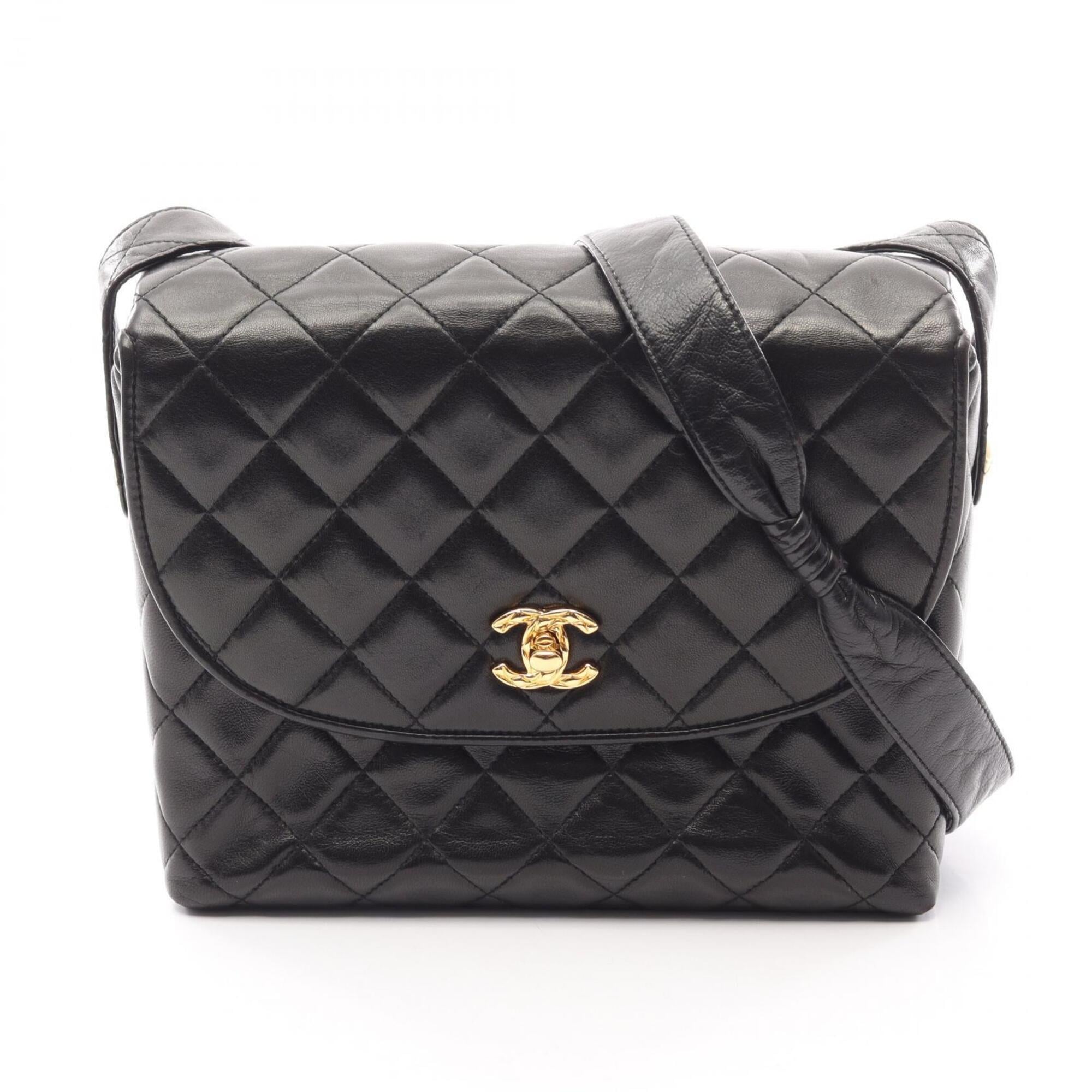 Chanel Black Leather Handbag Shoulder Bag (Pre-Owned)