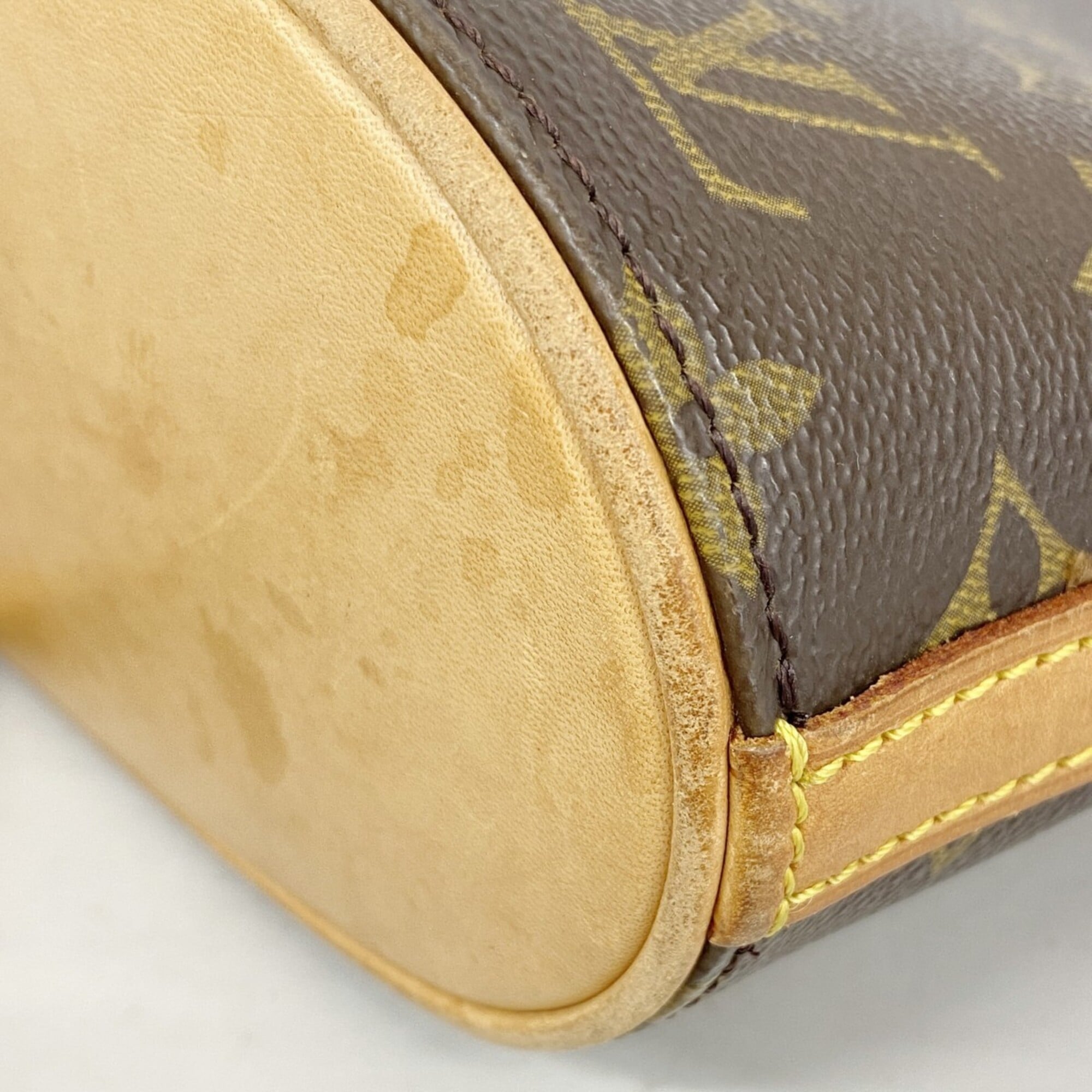 Louis Vuitton Brown Shoulder Bag (Pre-Owned)