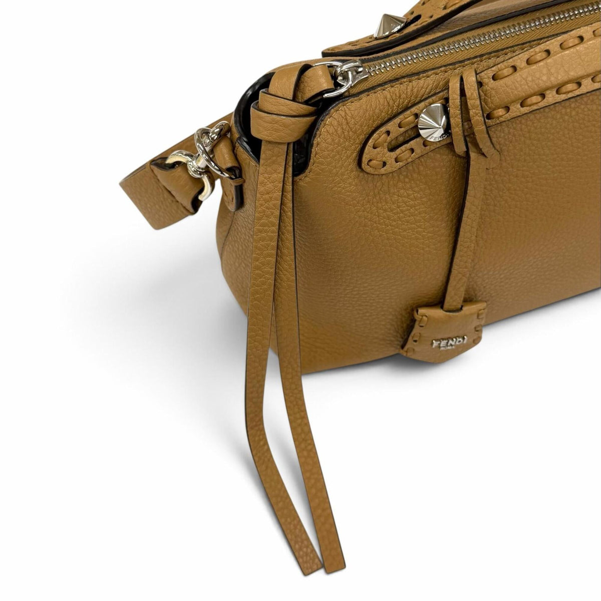 Fendi Beige Shoulder Bag (Pre-Owned)