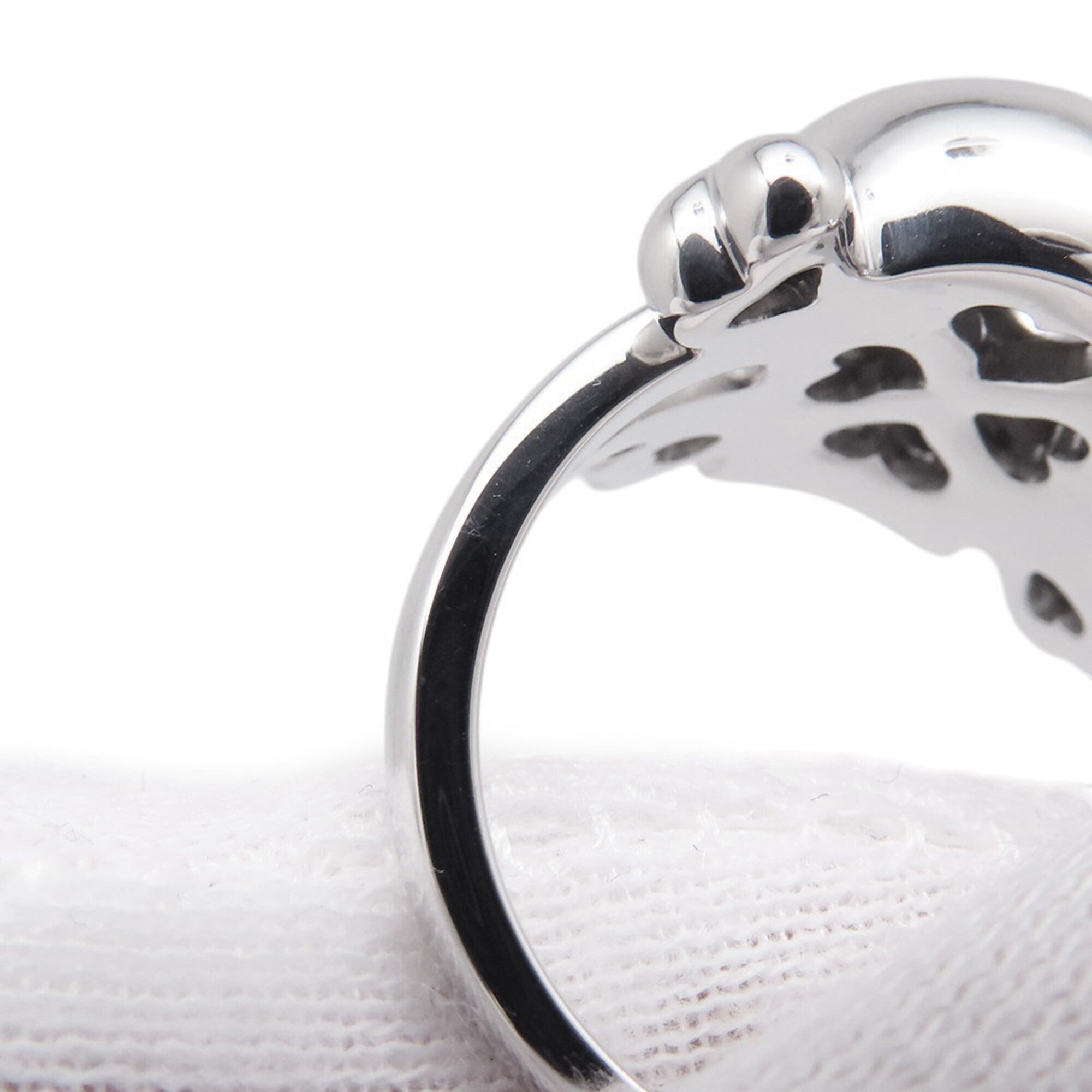 Christian Dior White Gold (18K) Band Ring (Pre-Owned)