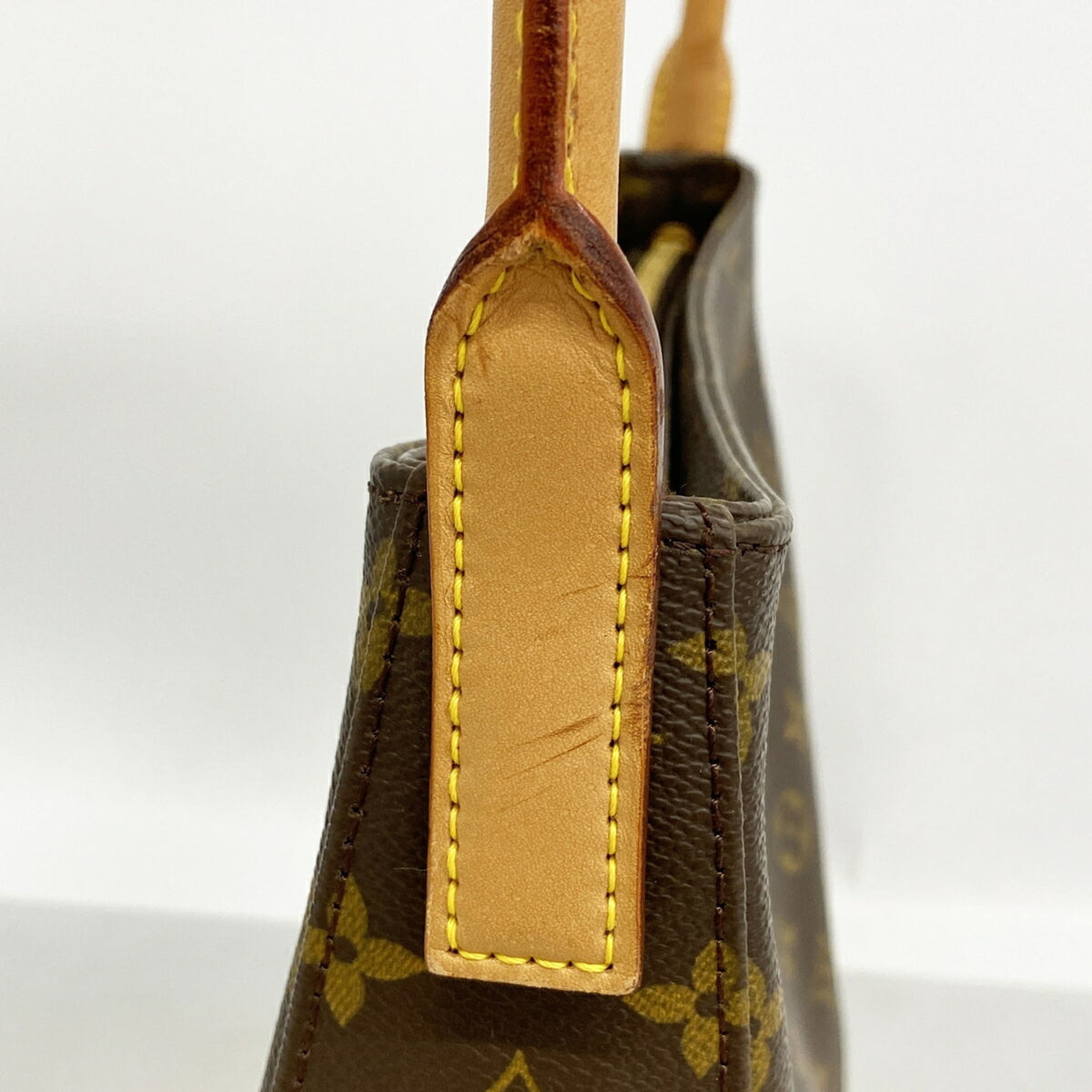 Louis Vuitton Brown Shoulder Bag (Pre-Owned)