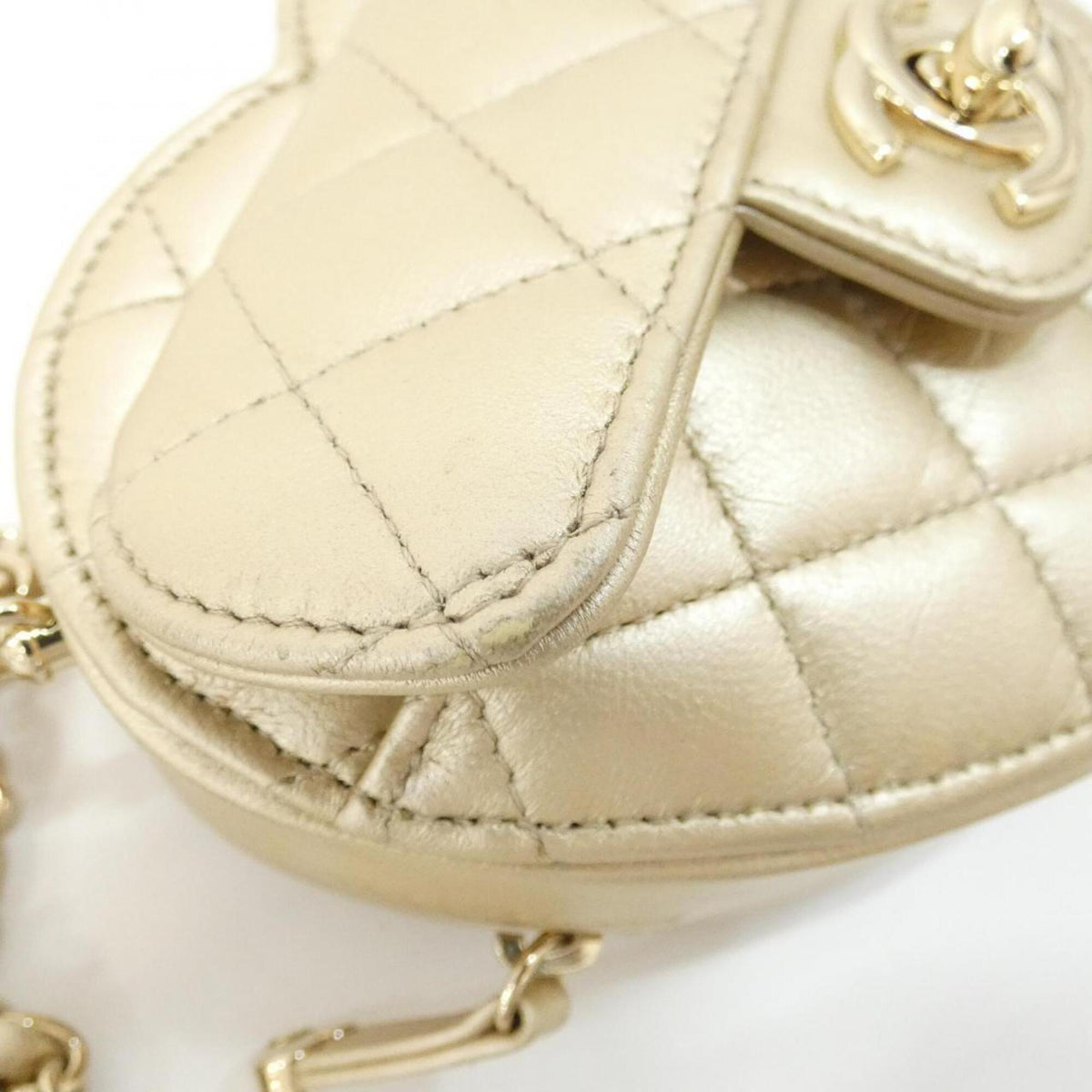 Chanel Gold Leather Shoulder Bag (Pre-Owned)
