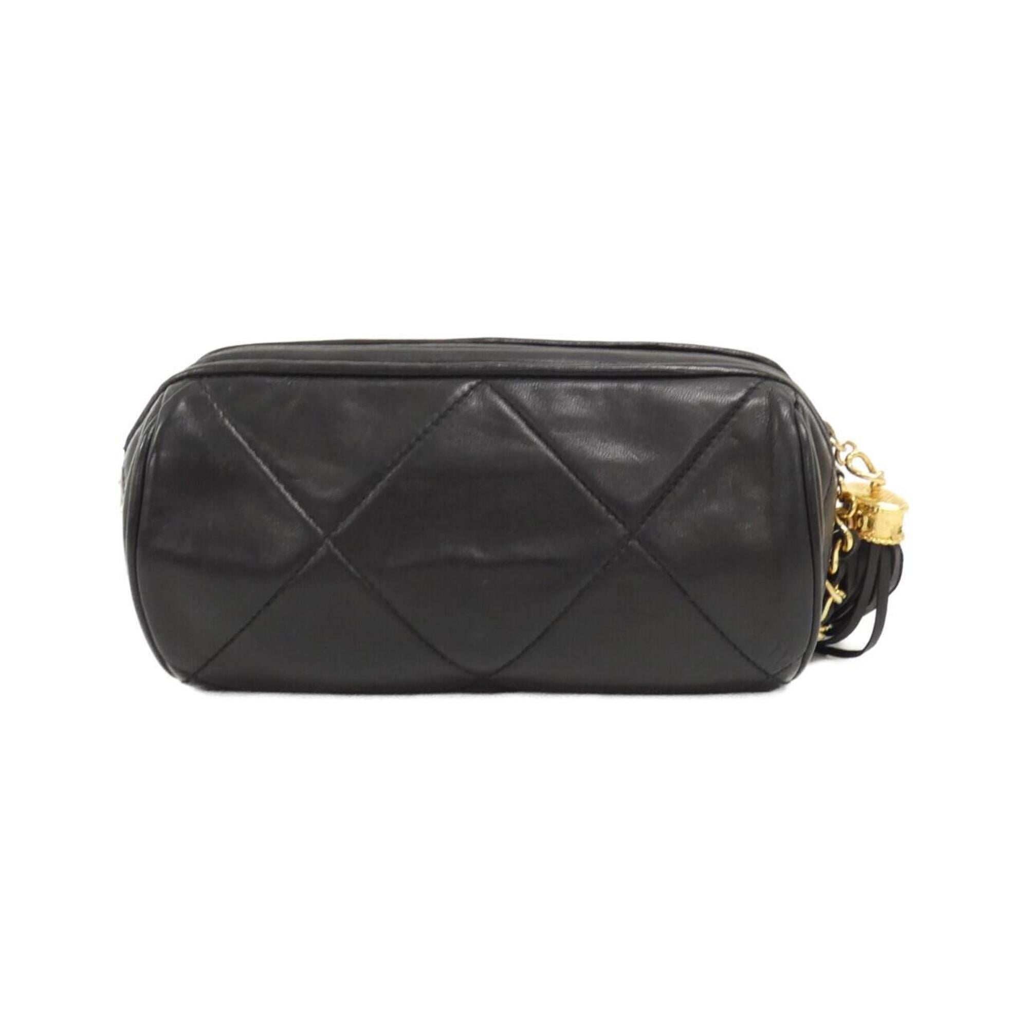 Chanel Black Leather Shoulder Bag (Pre-Owned)