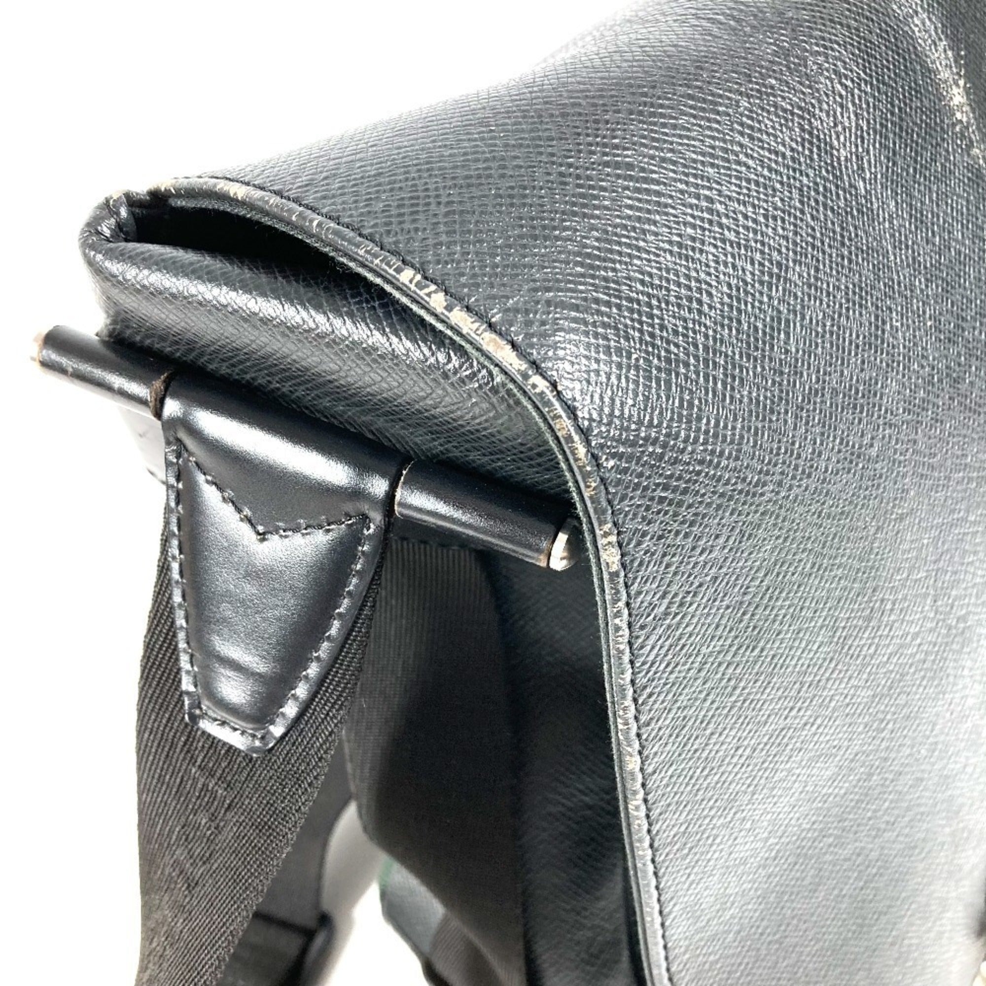 Louis Vuitton Taiga Black Khaki Taiga Leather Nylon Messenger Bag Shoulder Bag (Pre-Owned)
