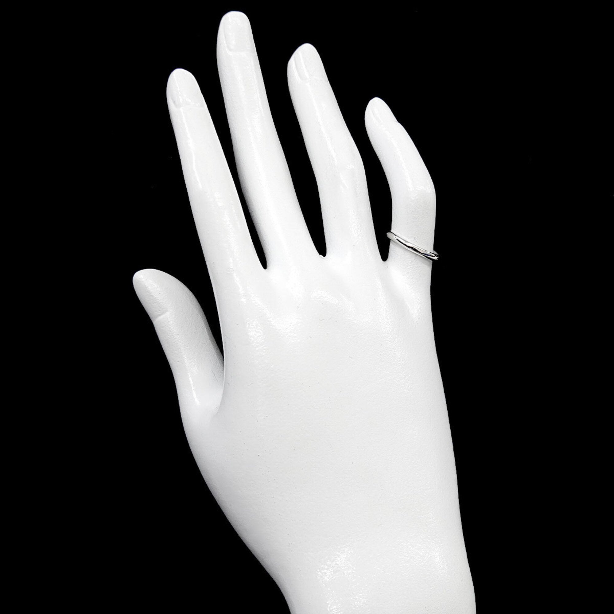 Van Cleef & Arpels Platinum 950 Band Ring (Pre-Owned)