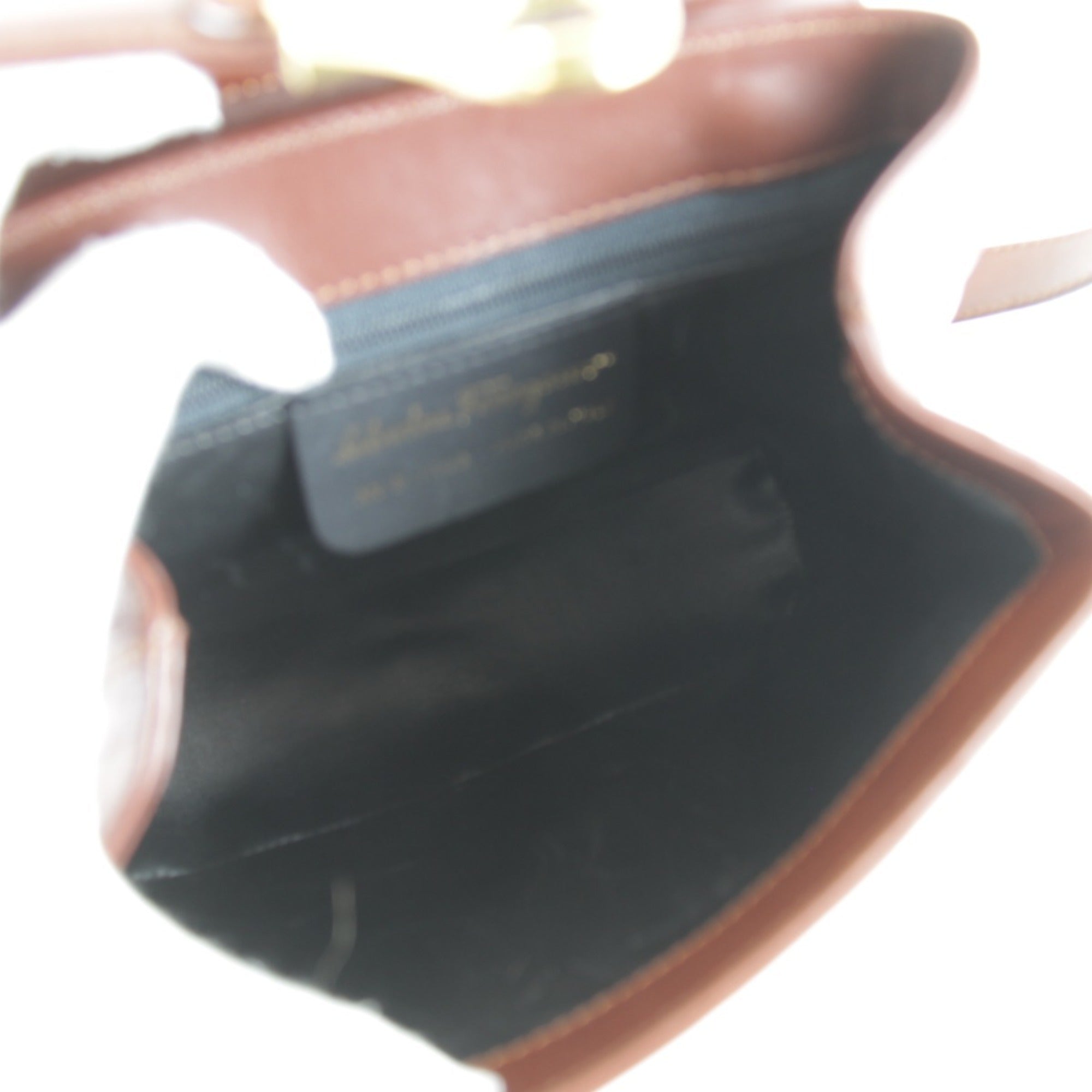Salvatore Ferragamo Brown Leather Shoulder Bag (Pre-Owned)