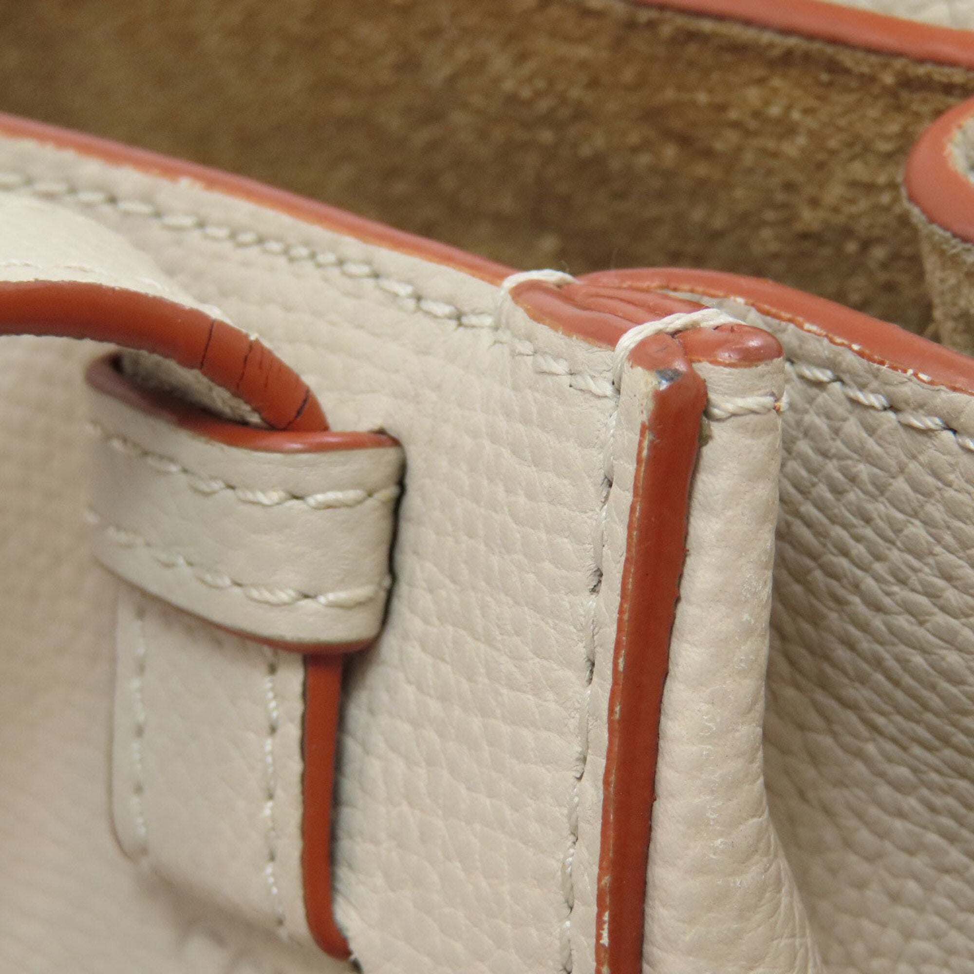 Loewe Cream Leather Handbag (Pre-Owned)